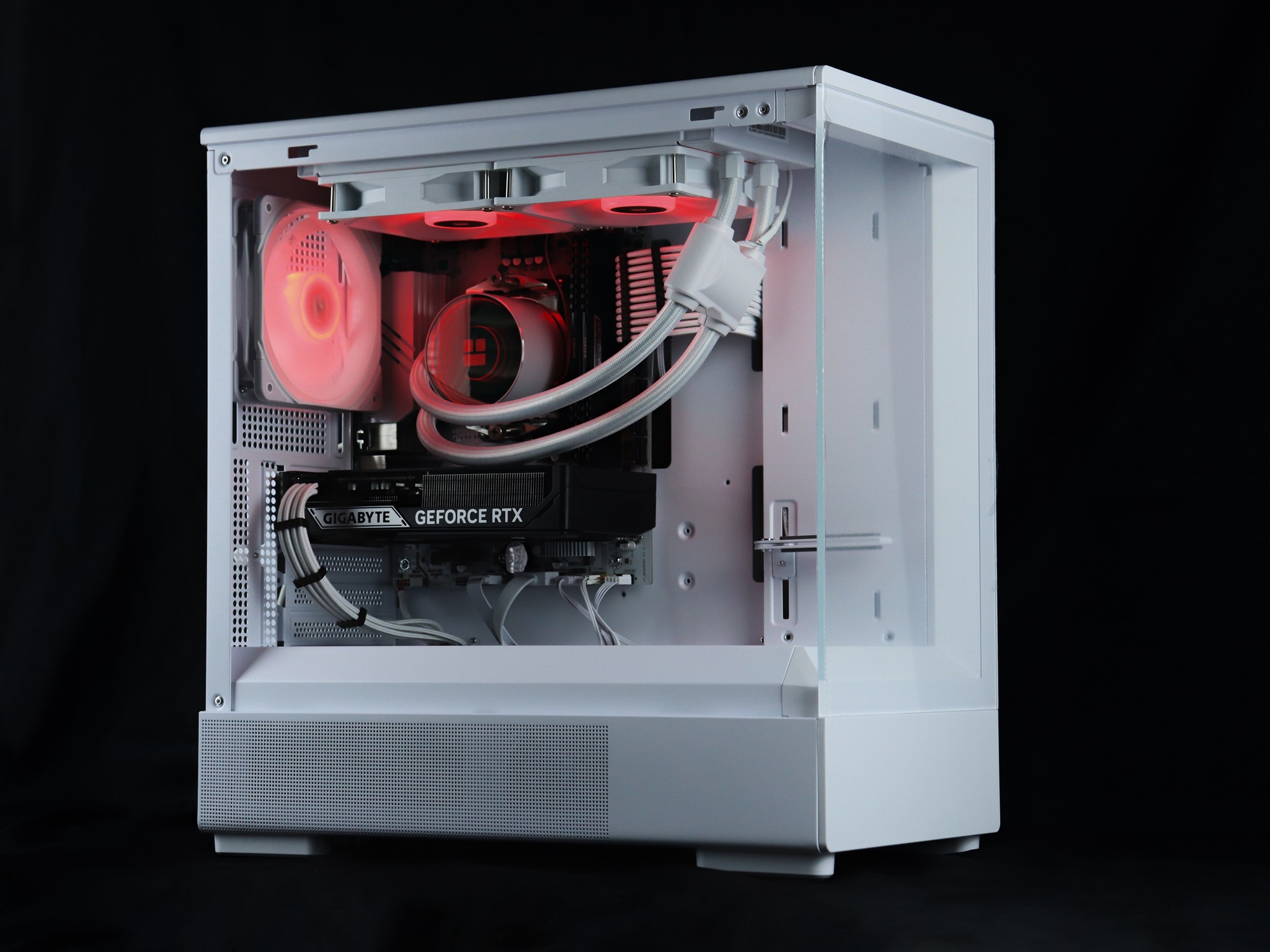 🧊❄️🧊 White Gaming PC – RTX 5060 TI, Ryzen 7 5700X, 32GB RAM, 1TB SSD - WiFi 🧊❄️🧊