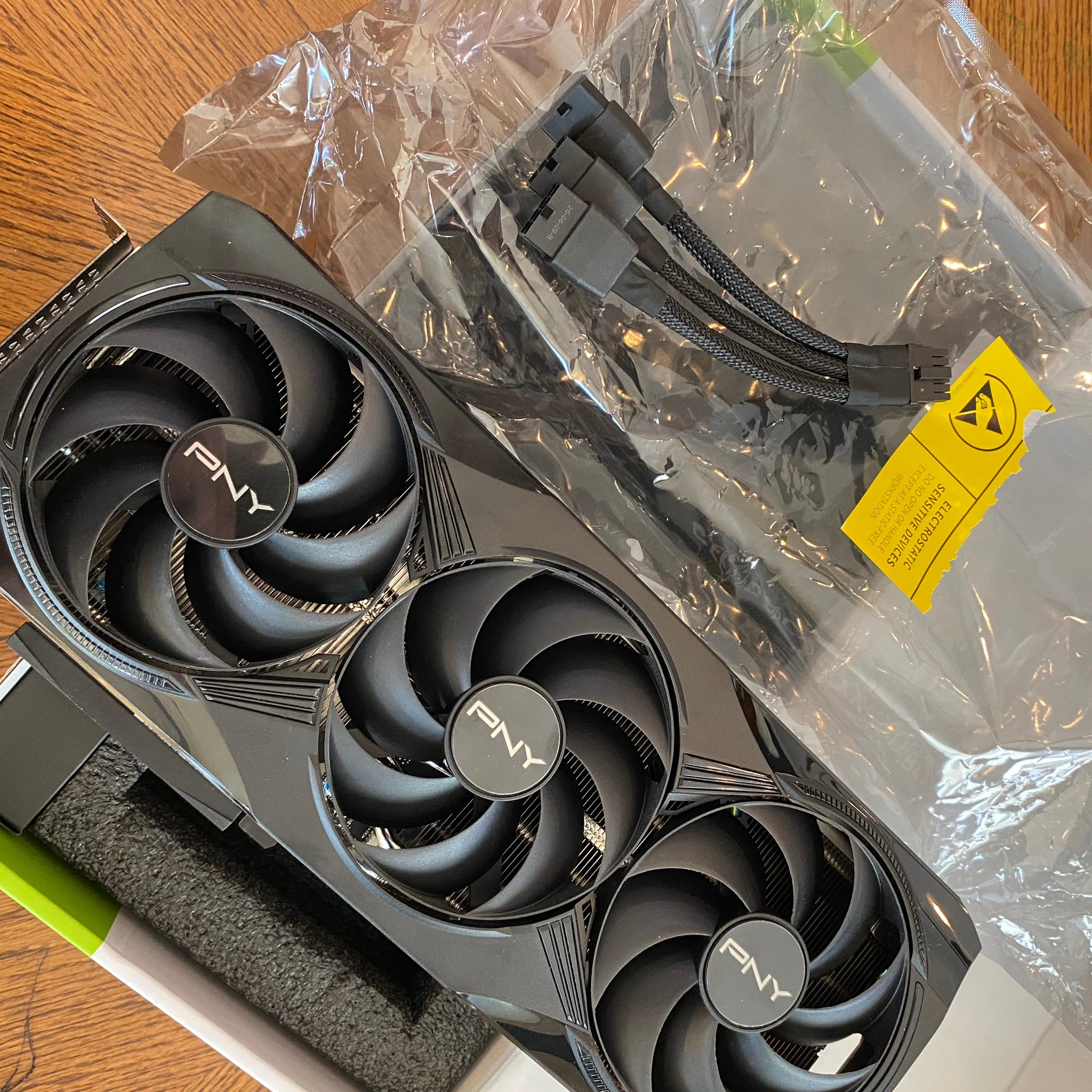 PNY GeForce RTX 5080 Overclocked Triple Fan