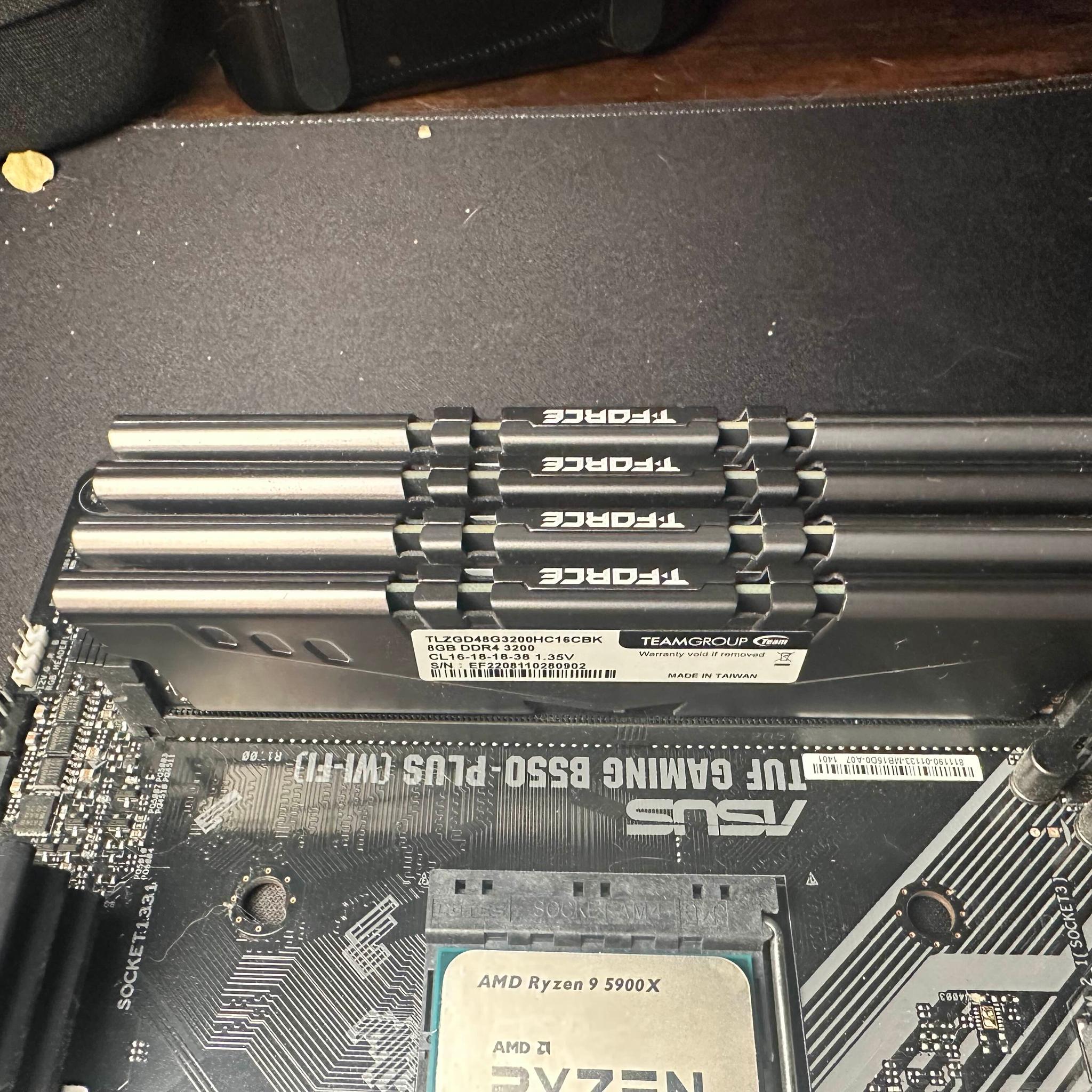 Bundle Pre-Owned ASUS TUF GAMING B550-PLUS WiFi, Ryzen 9 5900X