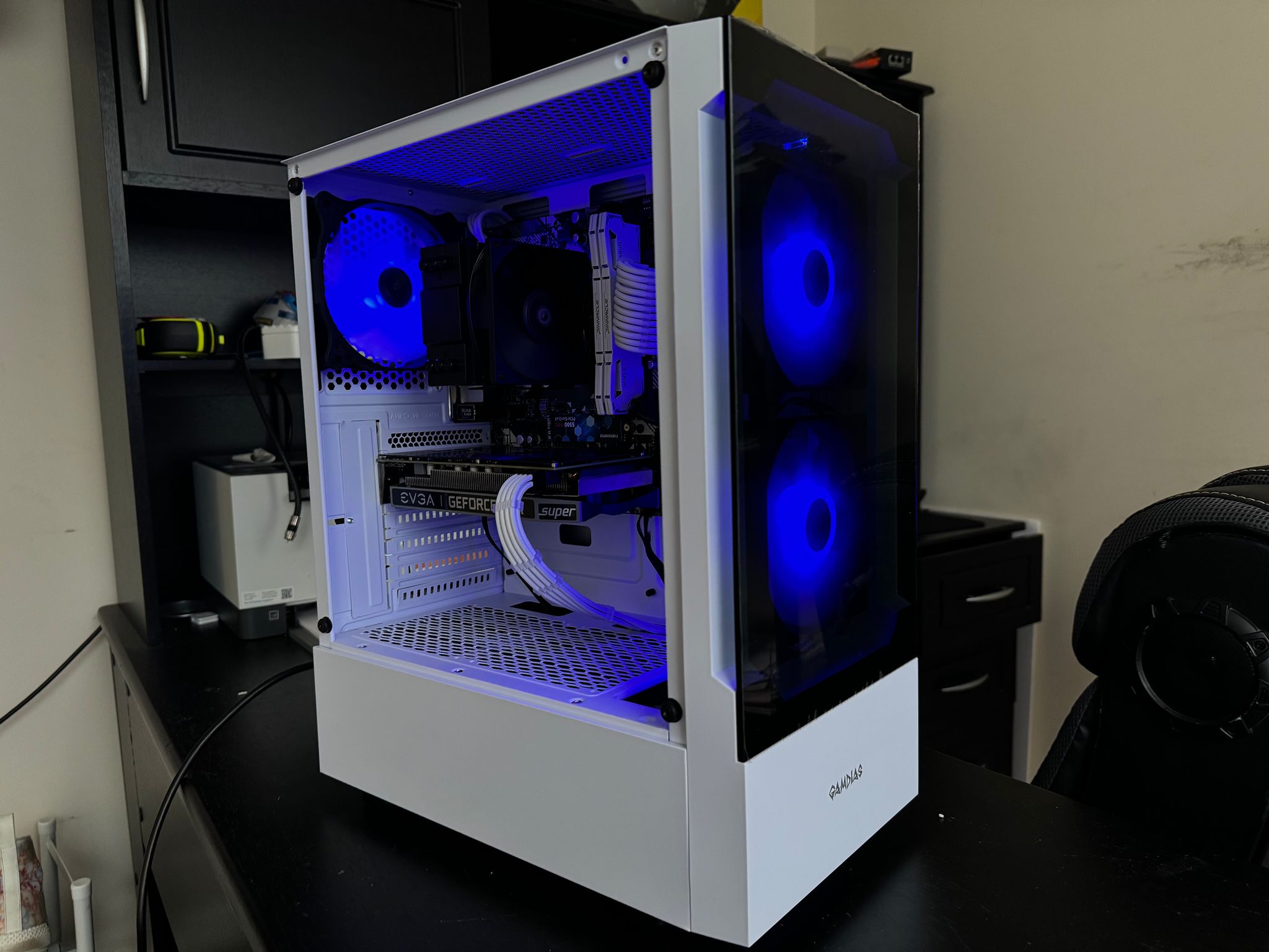 ❄️Ryzen 7 2700x Gtx 1660 Super Gaming Computer❄️