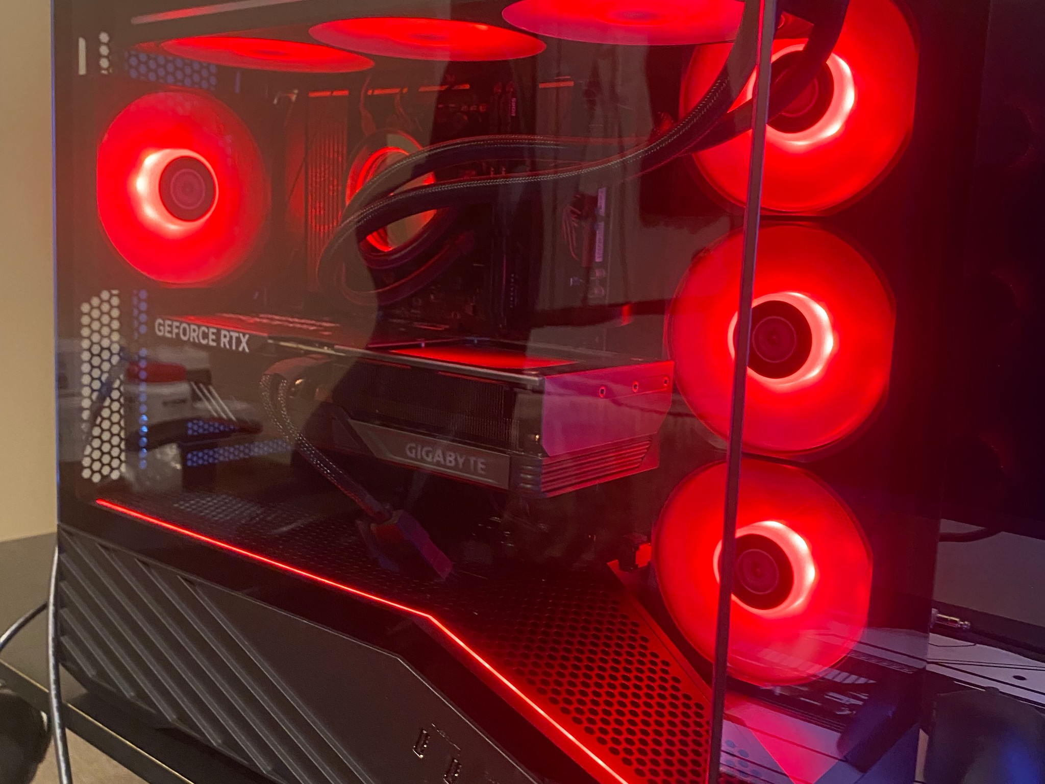 COMPACT AM5 GAMING PC | RYZEN 7 7700X | RTX 4070 SUPER | 32GB DDR5 | 1TB