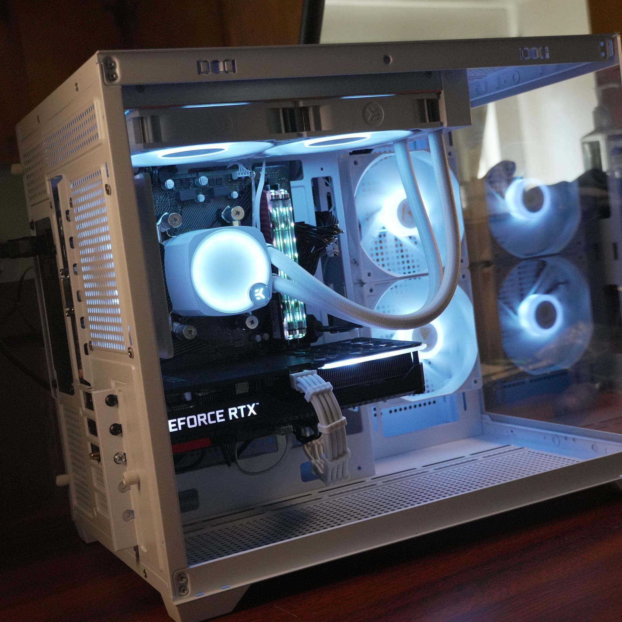 White Hollow |RTX 3060 TI|RYZEN 5 5600X|16GB DDR4|500GB SSD|WINDOWS 11 PRO ACTIVATED| WIFI & BT|