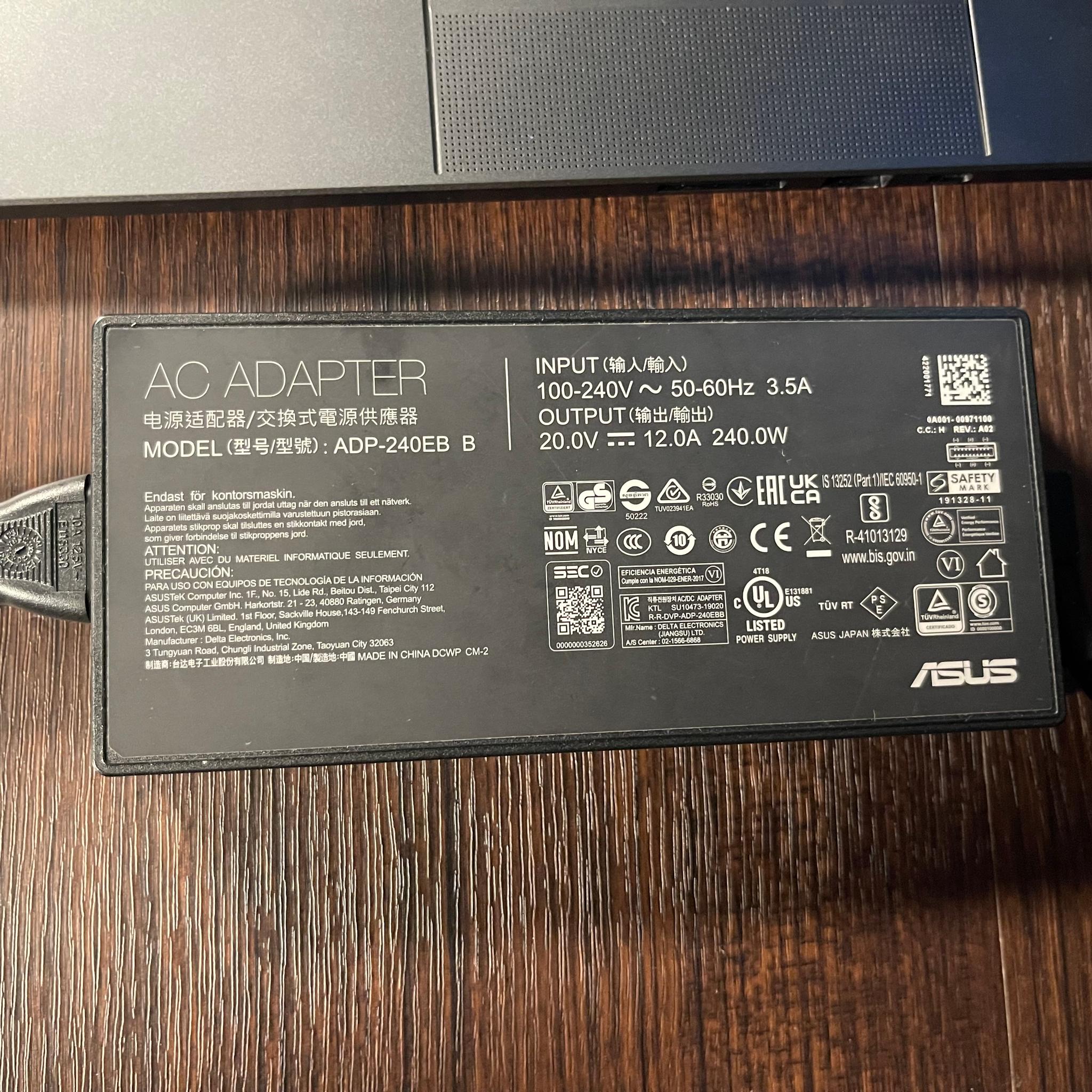 ROG Zephyrus G16 OLED/ RTX 4090/ Ultra 9 / 32Gb DDR5/ 2Tb.