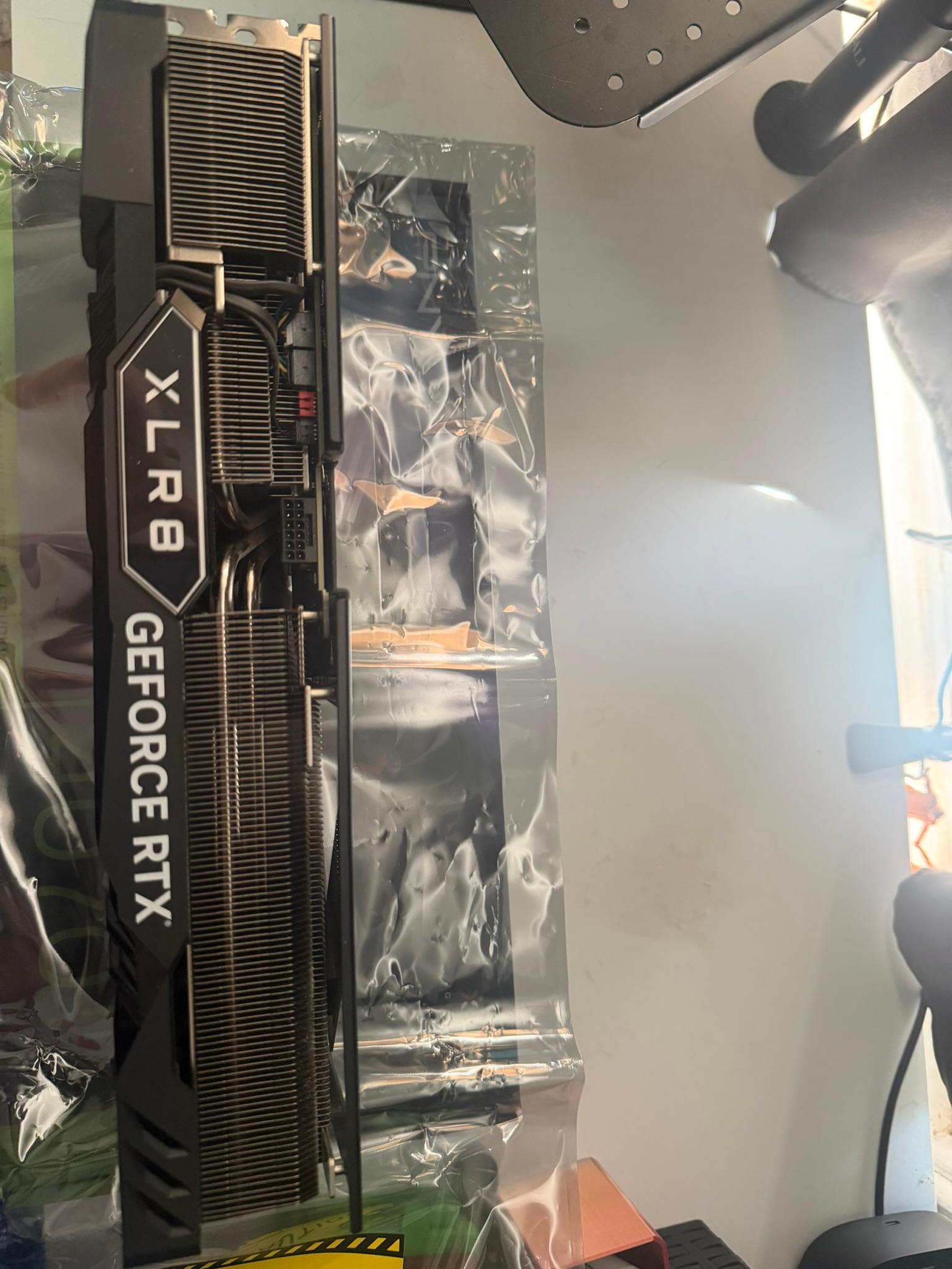 PNY XLR8 Gaming VERTO EPIC-X RGB GeForce RTX 4070 Ti