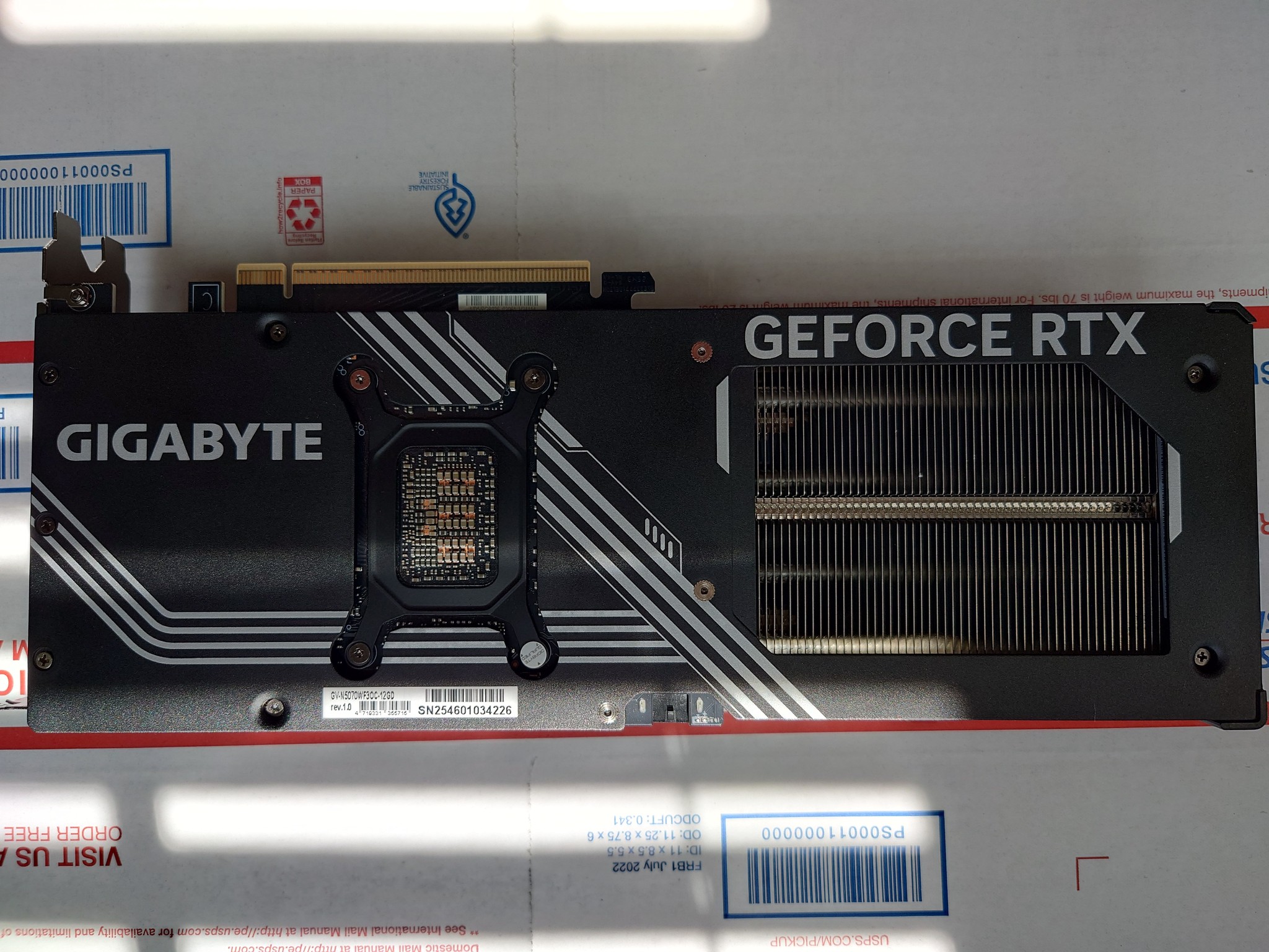 GIGABYTE GeForce RTX 5070 WINDFORCE OC SFF 12G