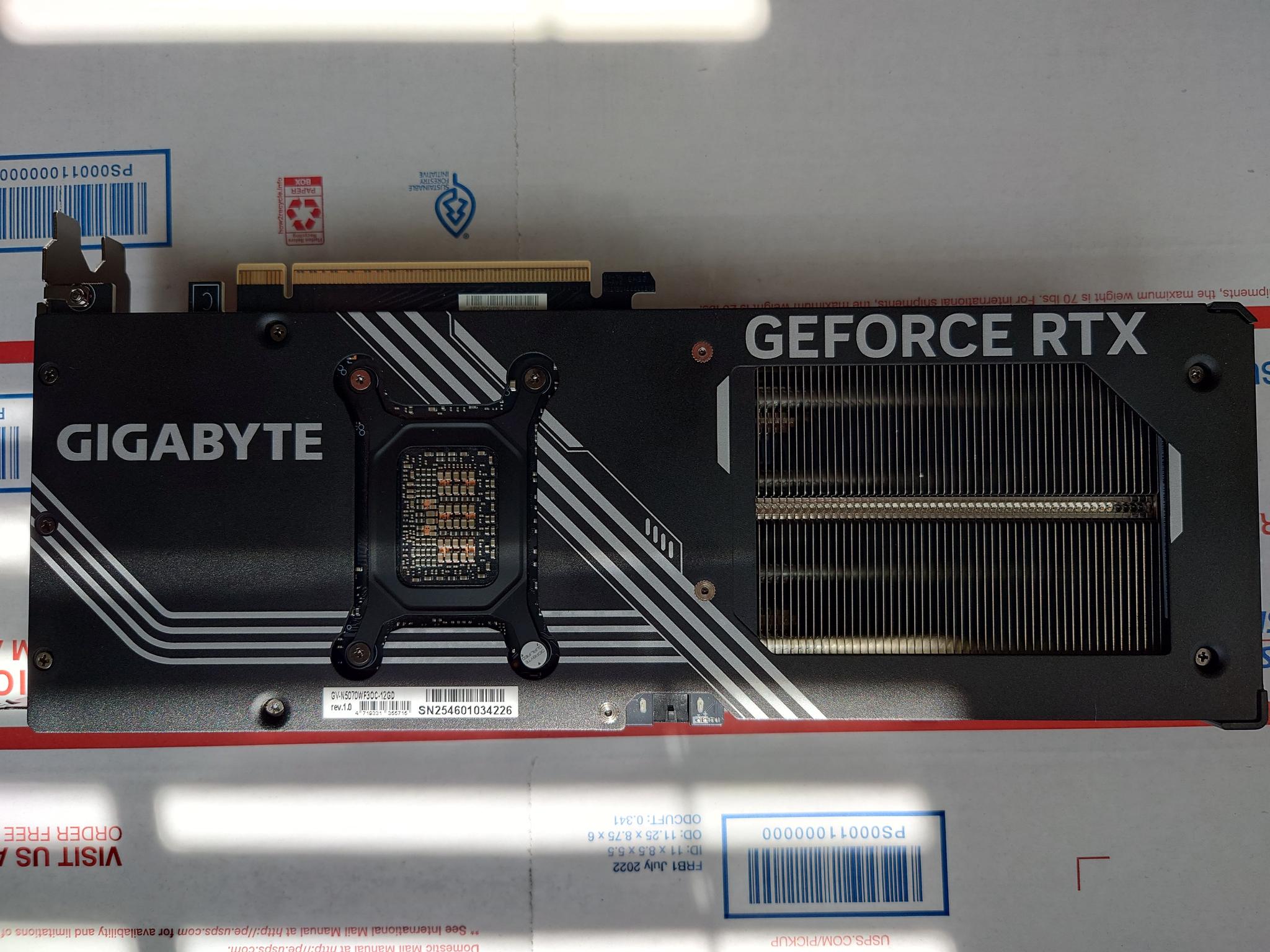 GIGABYTE GeForce RTX 5070 WINDFORCE OC SFF 12G - Image 2