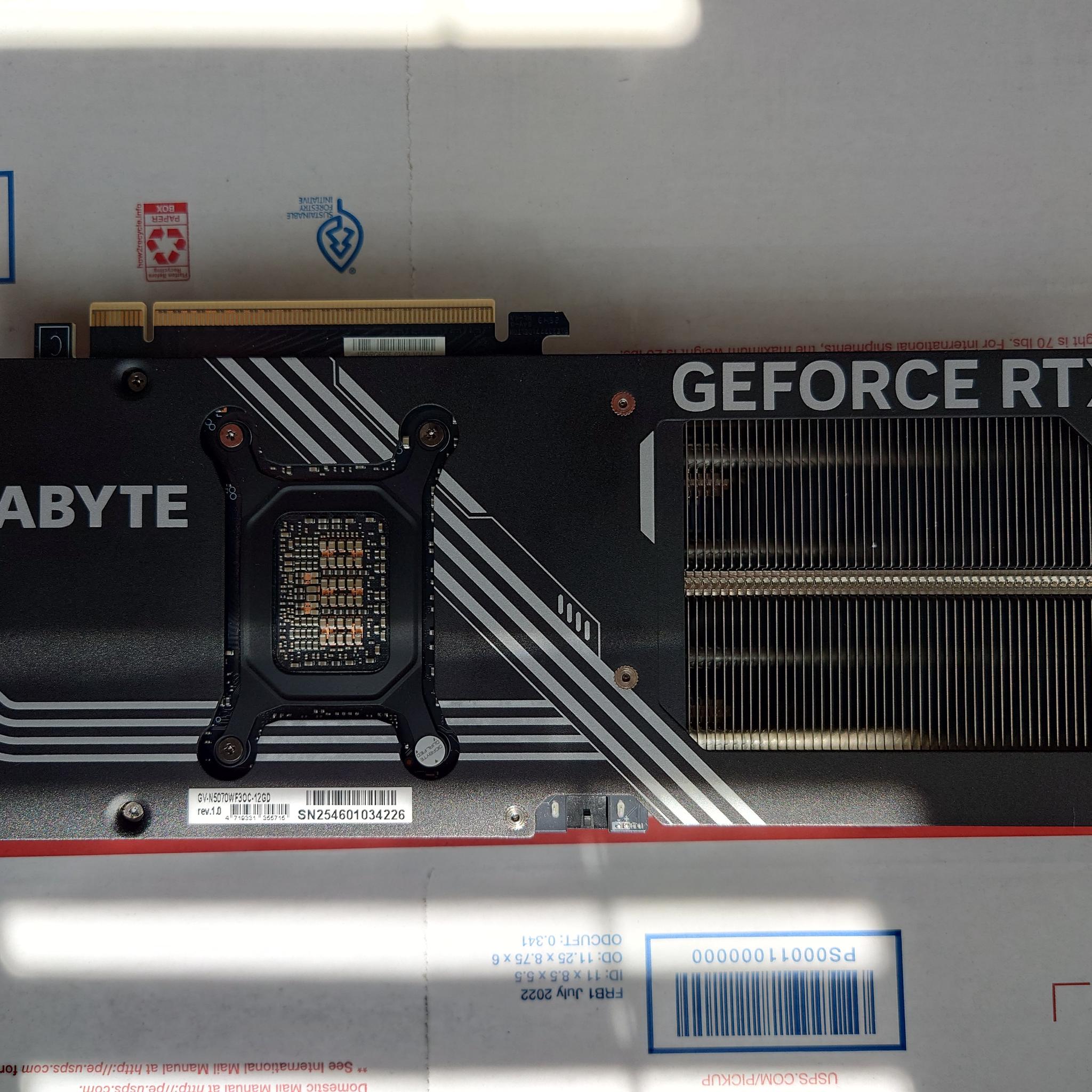 GIGABYTE GeForce RTX 5070 WINDFORCE OC SFF 12G