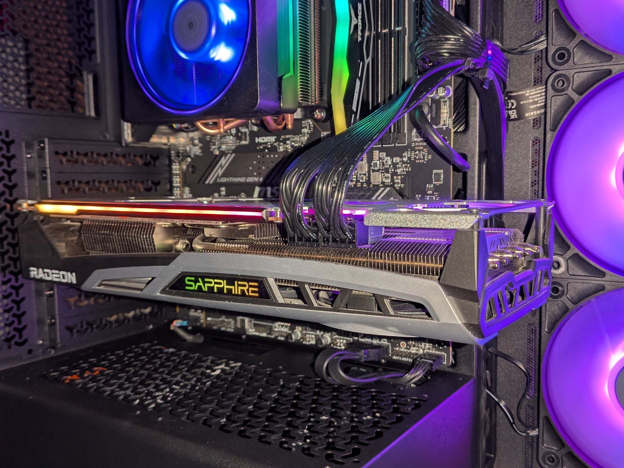 7600X3D | RX 6800 XT | 16GB | 1 TB | 750W GOLD