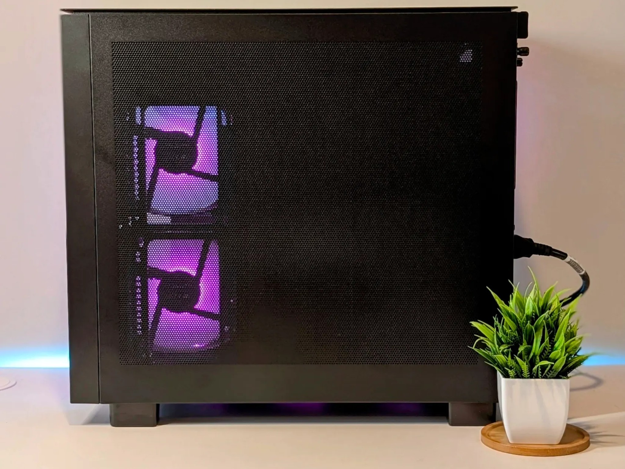 AMD BEAST | RX 7700XT | AMD RYZEN 9600X | 1TB NVME SSD | 32GB DDR5 6000MT/S | ARGB | WATER COOLED