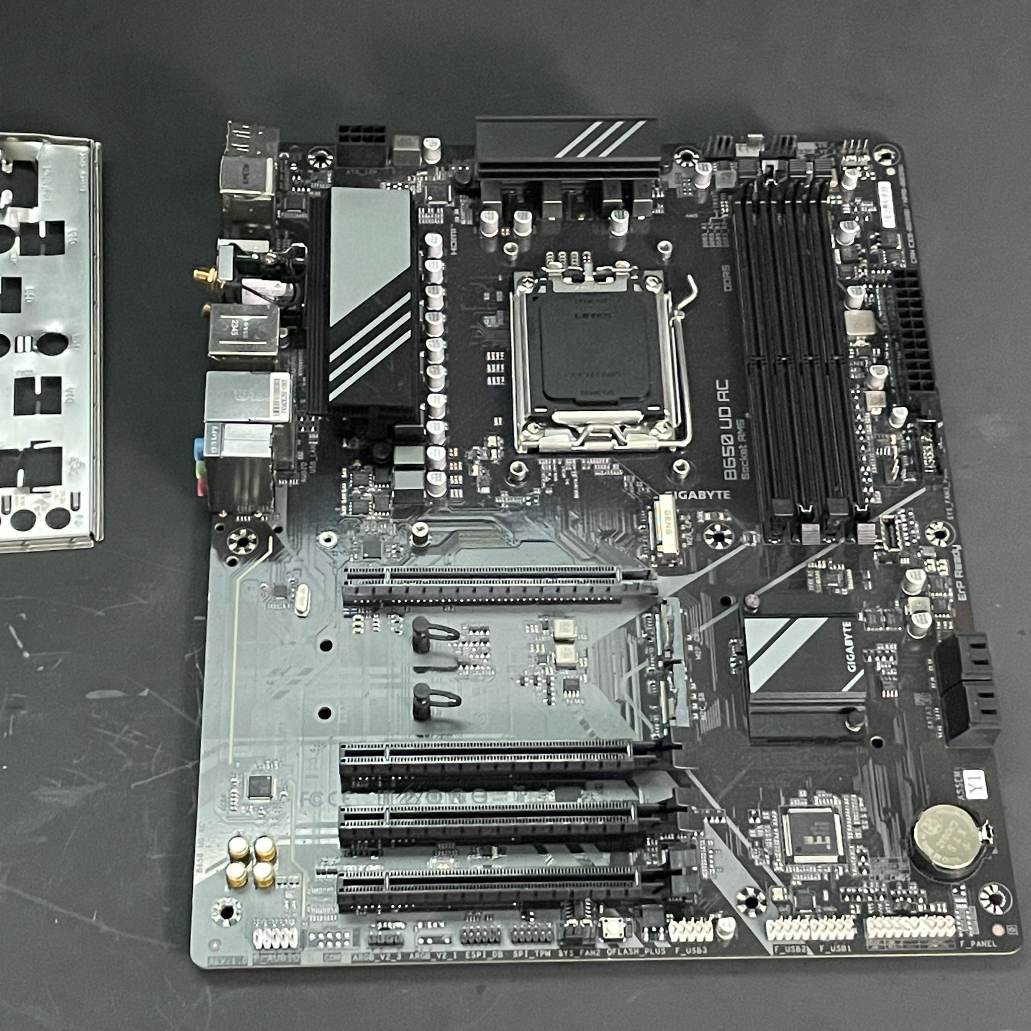 GIGABYTE B650 UD AC | **Read Description | Free Shipping