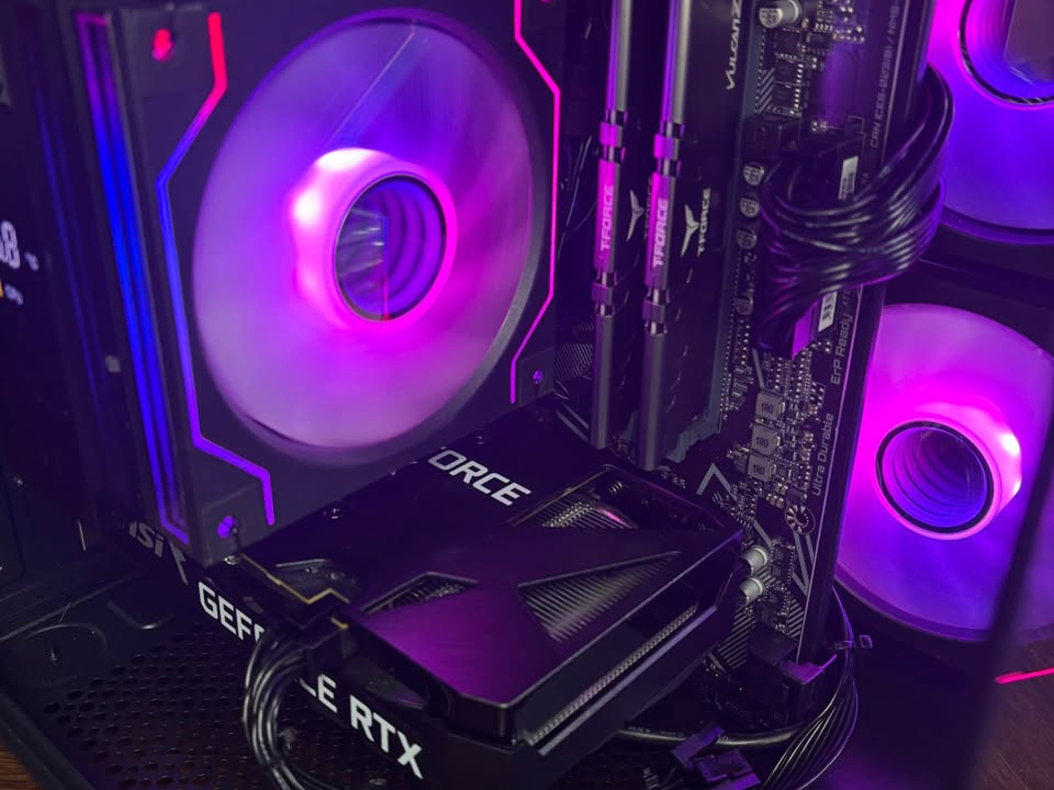 Black Gaming PC (RTX 3060 12GB + AMD Ryzen 5 3600 + 16GB DDR4 + SSD)