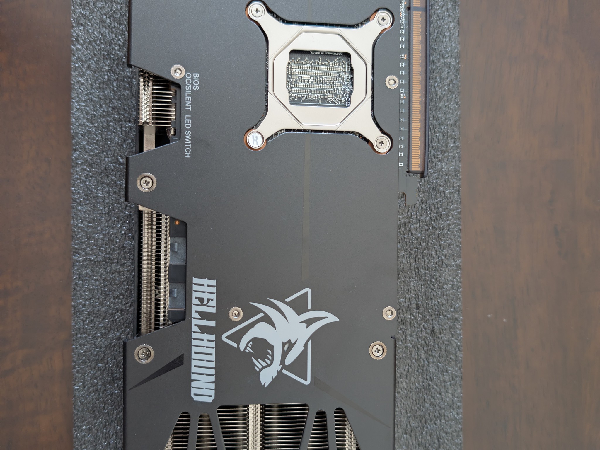 PowerColor Hellhound AMD Radeon RX 9070 XT OC 16GB