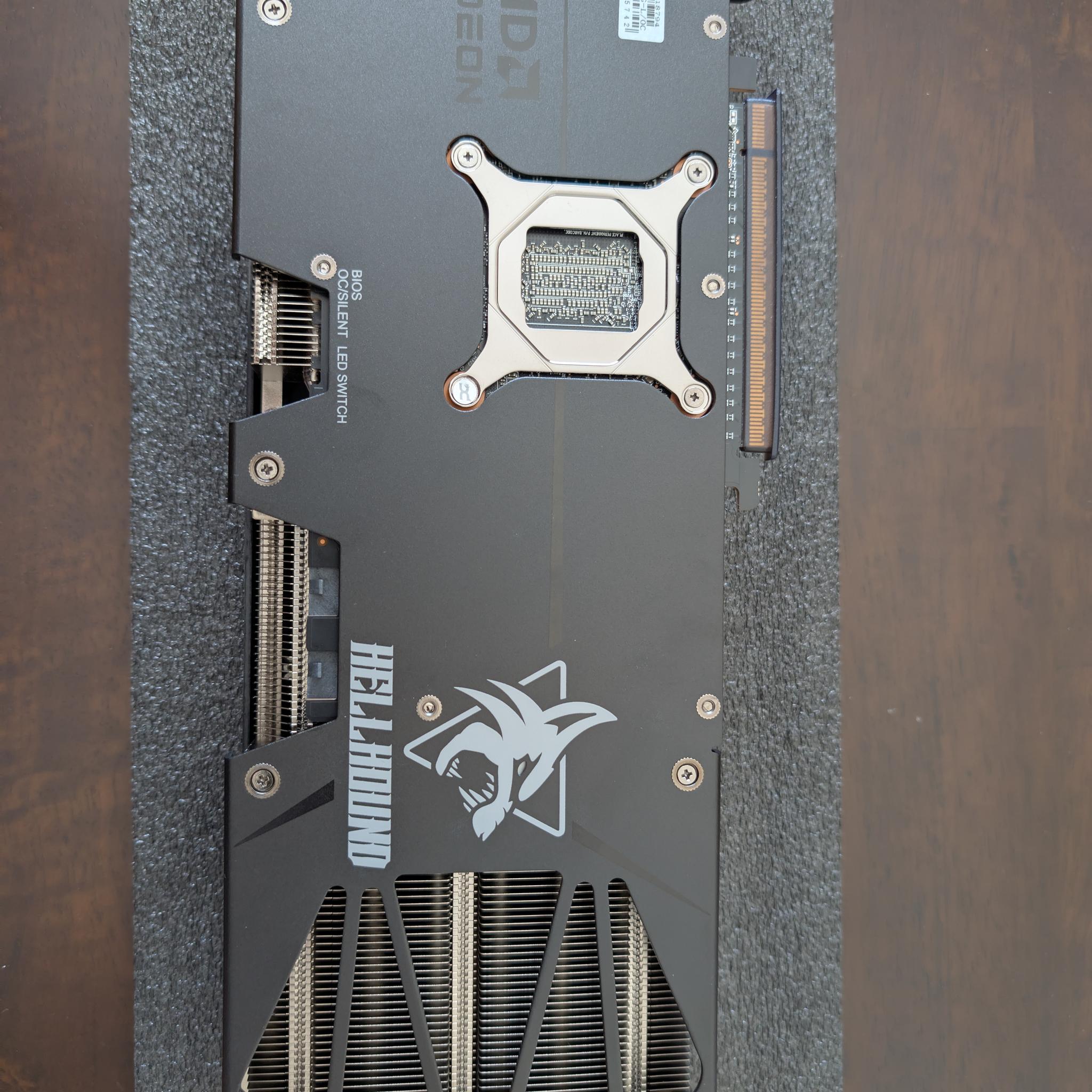 PowerColor Hellhound AMD Radeon RX 9070 XT OC 16GB