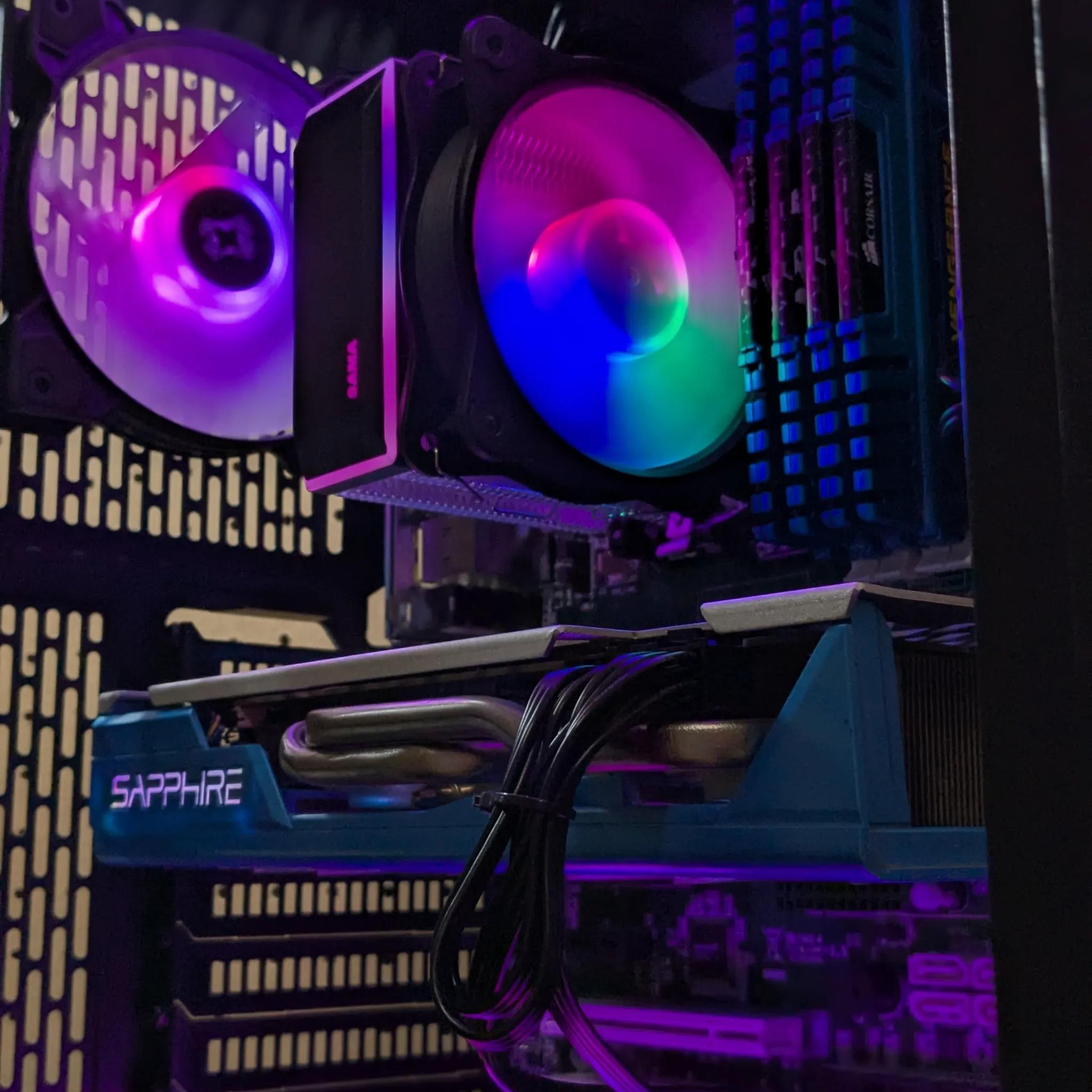 Cyan Obelisk | Marvel Rivals Ready | i7-4790, 16GB RAM, RX 580 8GB, 500GB SSD, Win10, RGB, Wifi