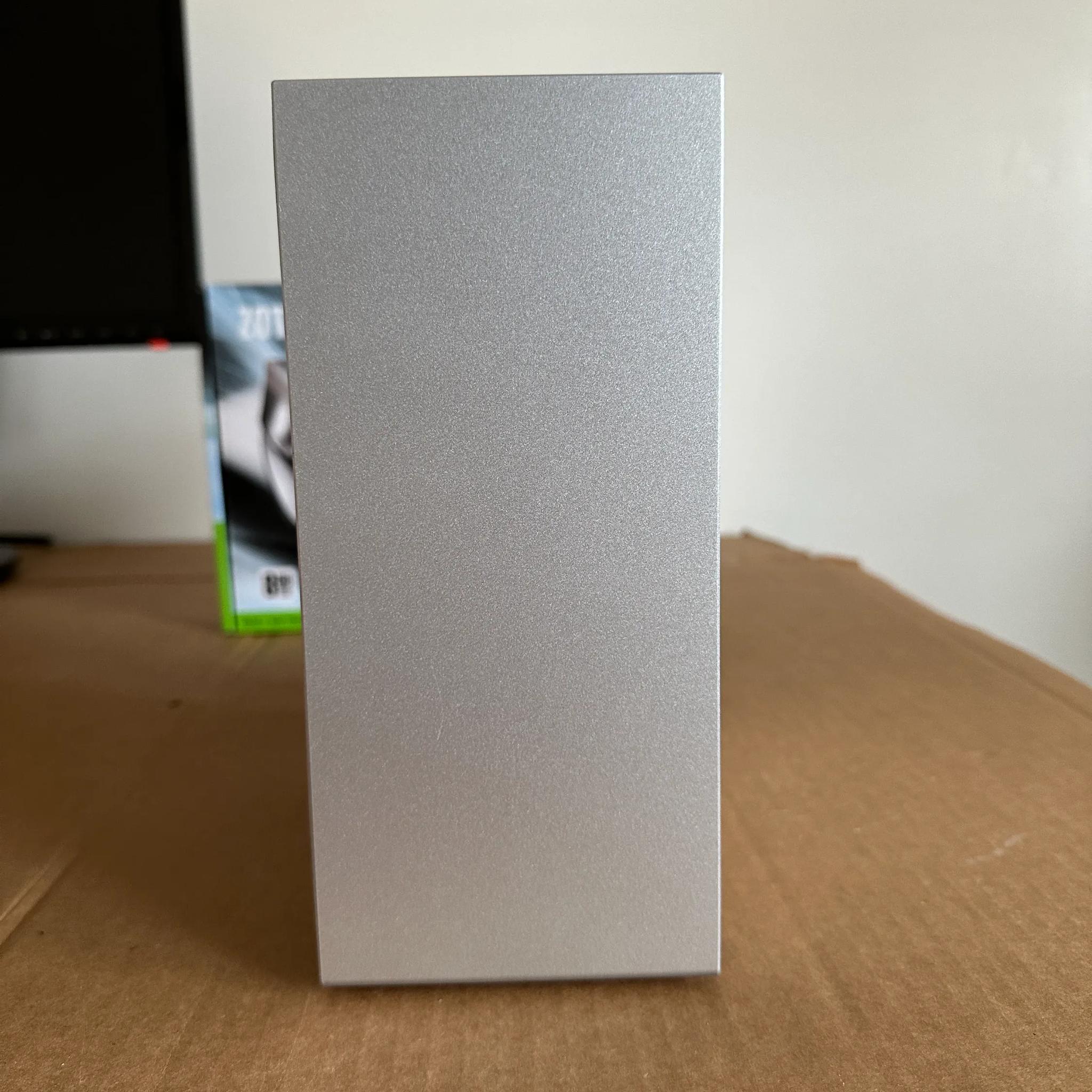 MINI GAMING PC - AMD Ryzen 5 5600X 6-Core + NVIDIA RTX 4060 8GB + 2TB NVME SSD + 32GB DDR4 RAM