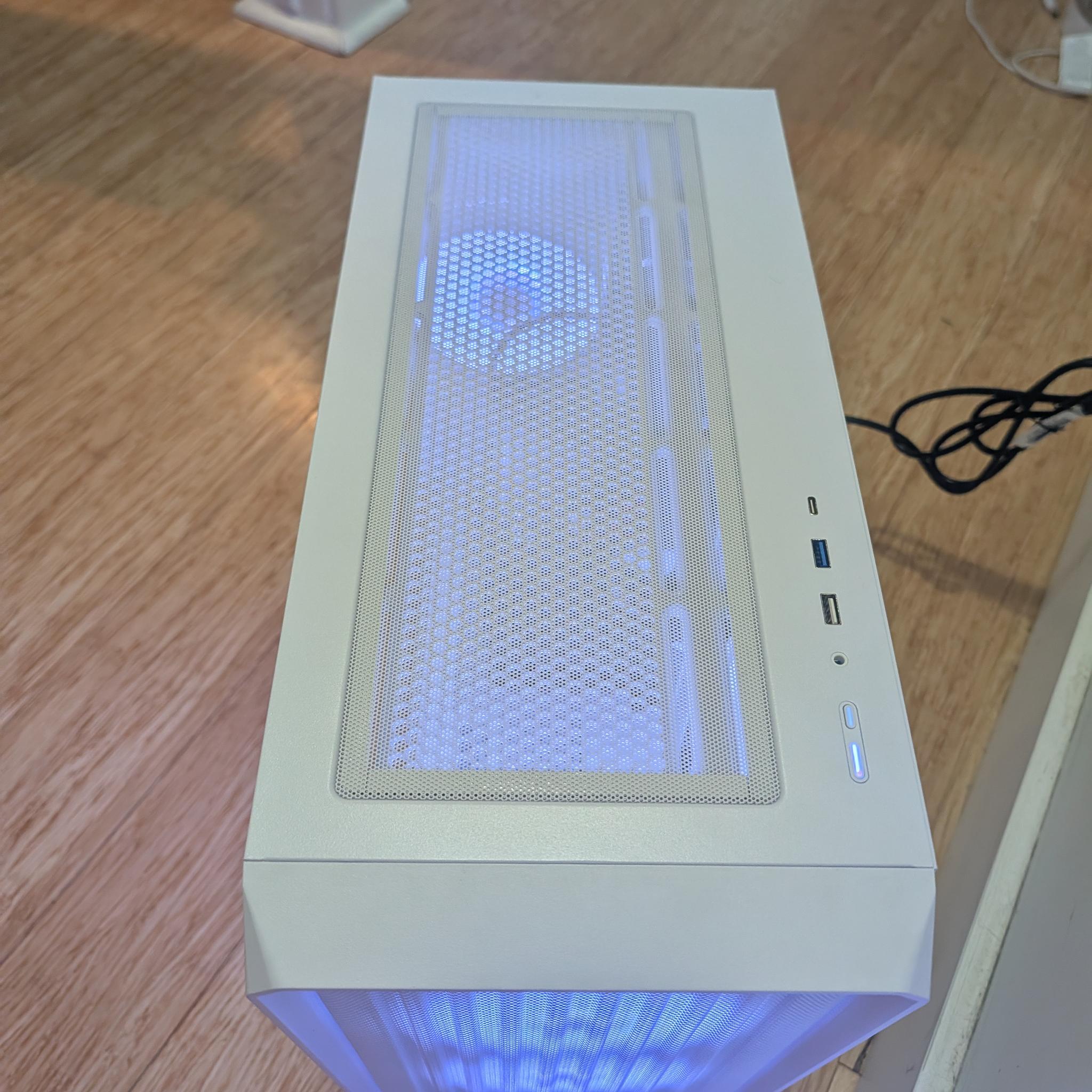 Custom gaming PC | I7 6700 | EVGA GTX 1050 TI | 16GB DDR4 | 256GB NVME | B150 | 430W Thermaltake |