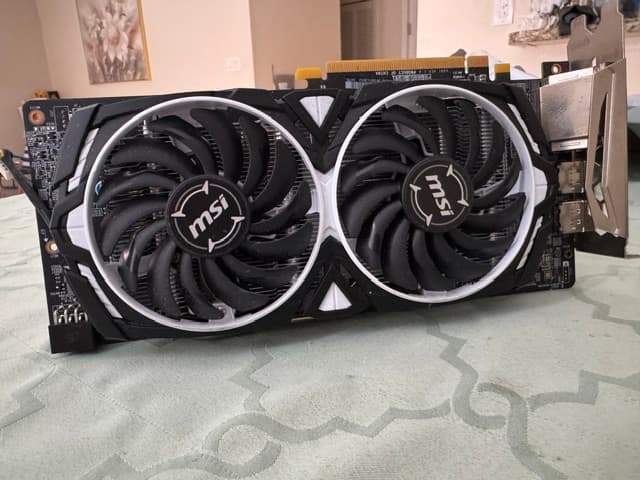 RADEON RDX 580 ARMOR 4G OC