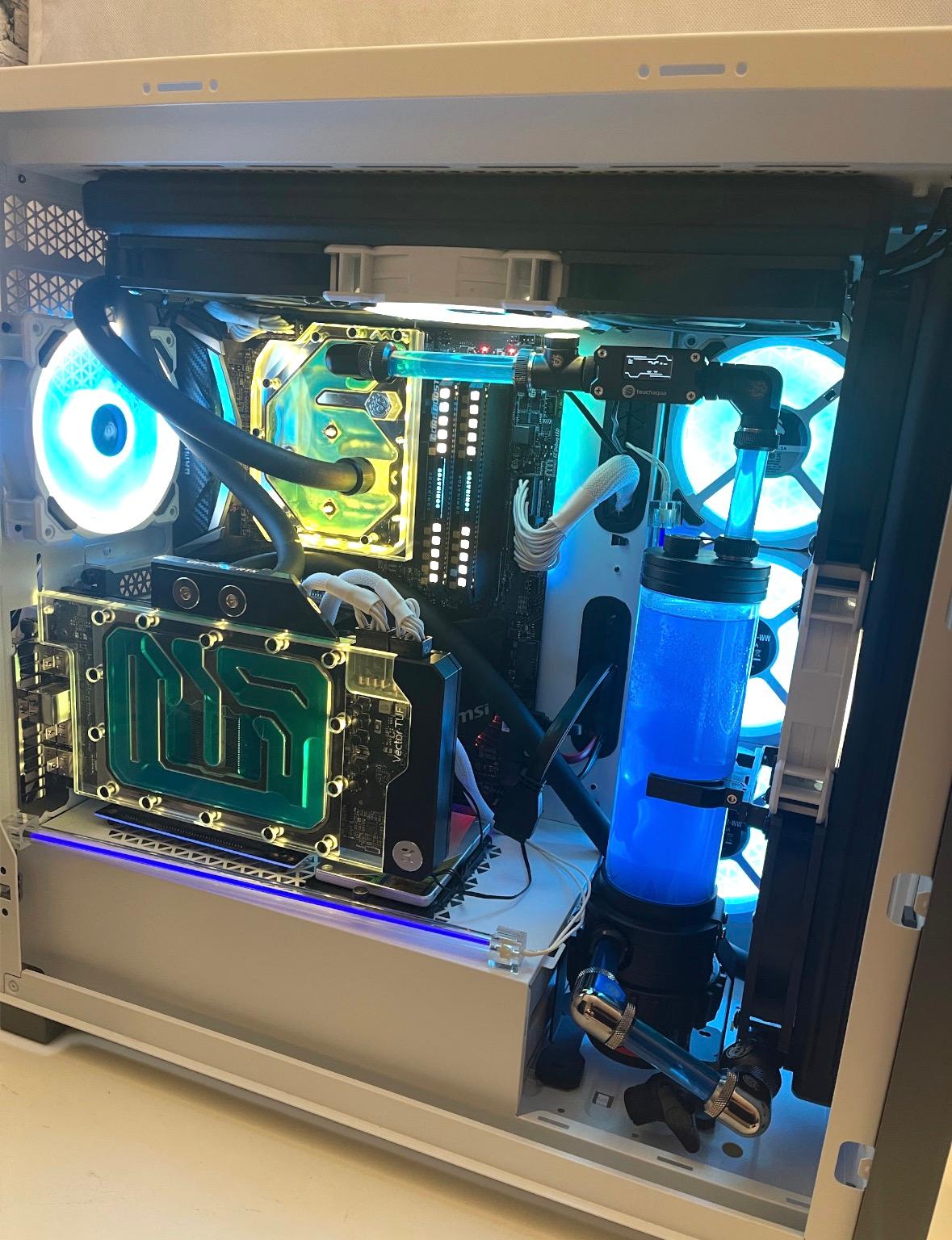 Custom Loop Gaming PC
