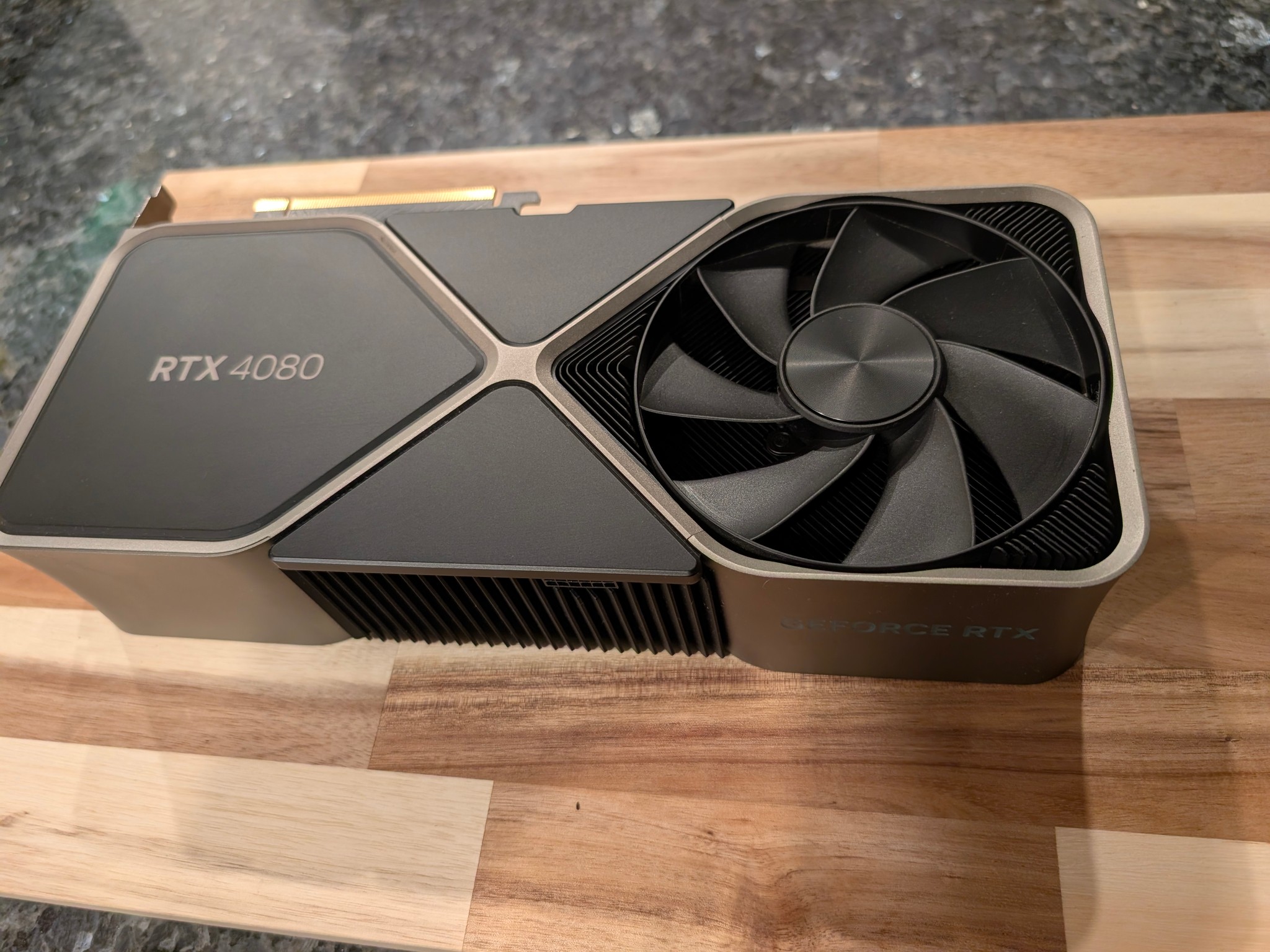 NVIDIA GeForce RTX 4080 16Gb Founders Edition