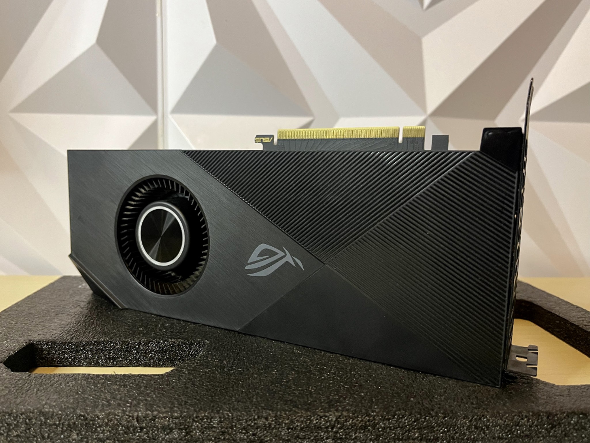 RTX 2070 Super Turbo 8gb Vram  Asus Rog blower