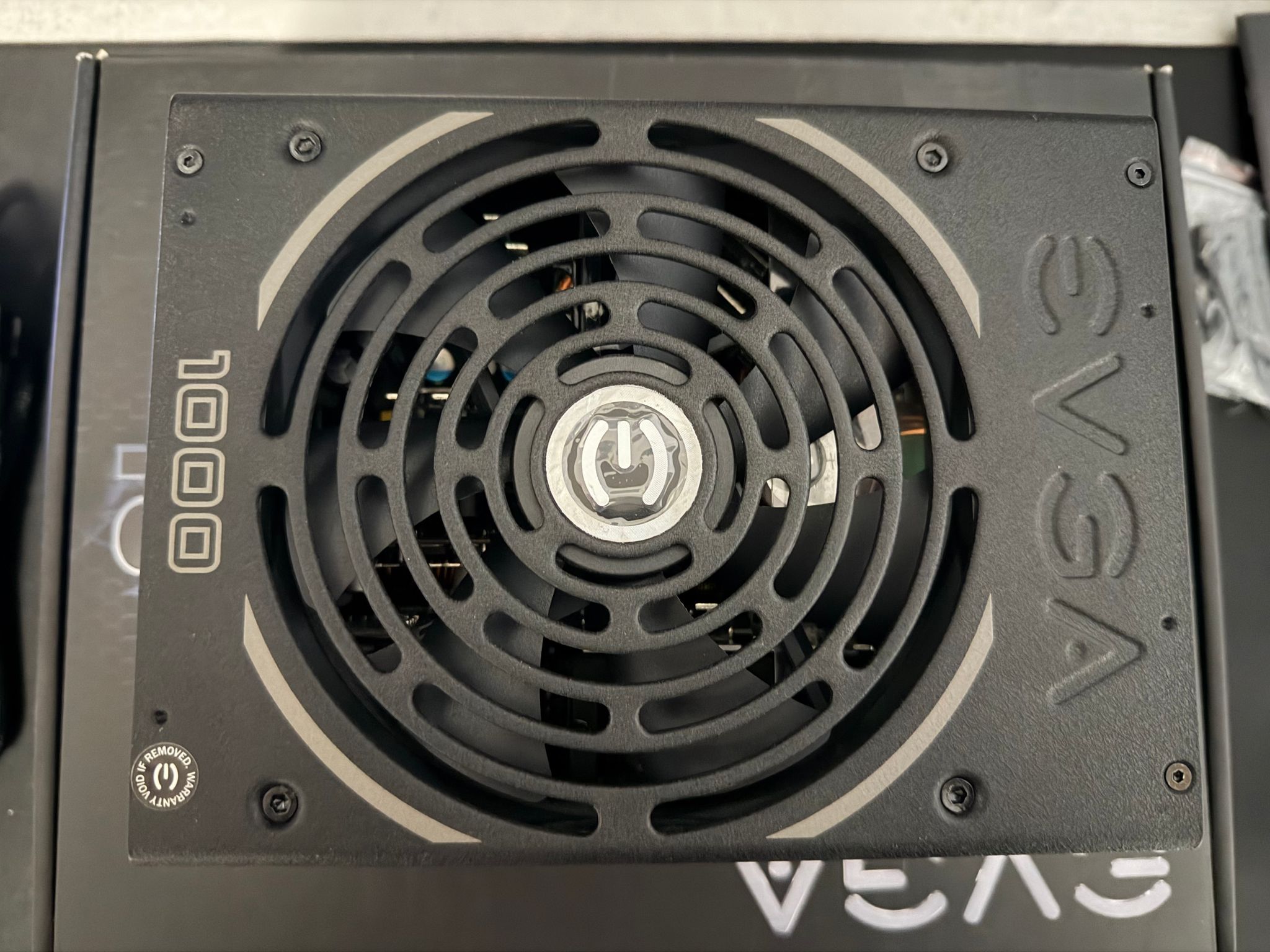 EVGA Supernova 1000 P2 80 Platinum Fully Modular