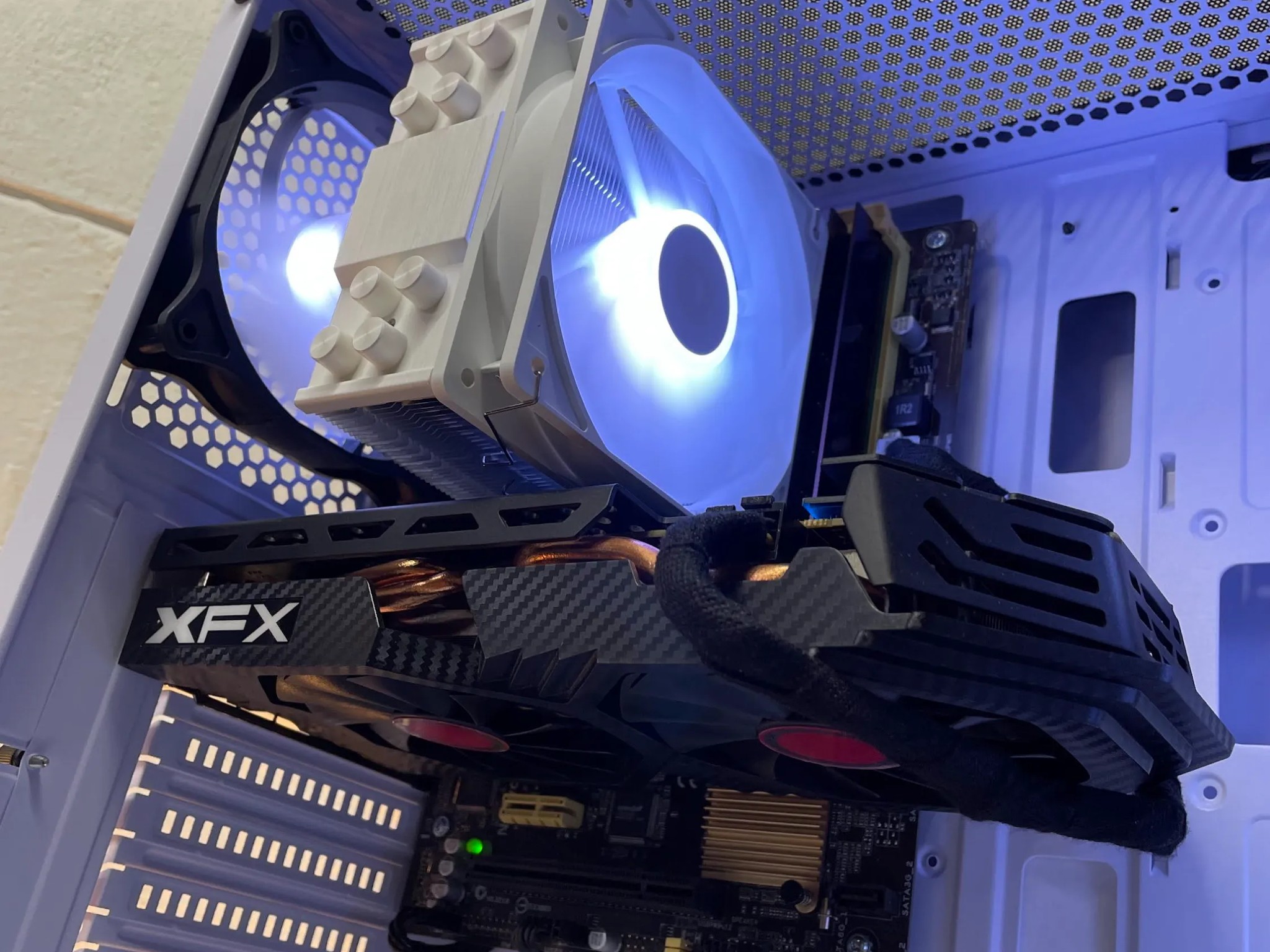 🔥130FPS GTA🔥White Gaming PC | Intel i5 / AMD RX580 / 8GB / 1.1TB Win 11 Pro + Wi-Fi