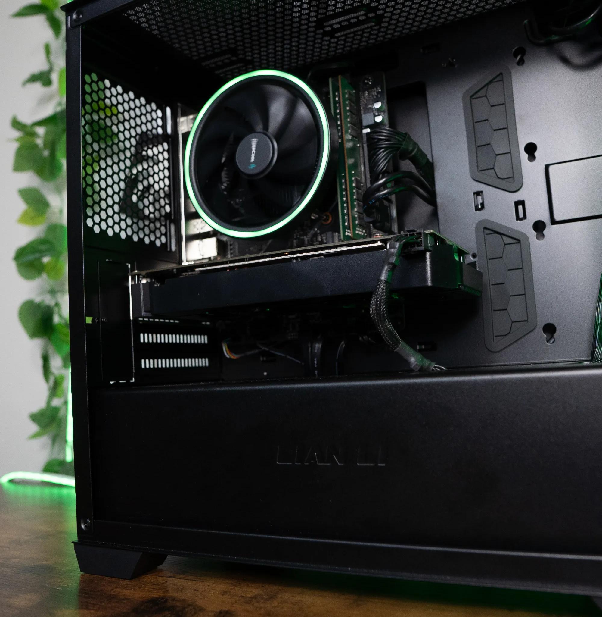 🌨🌨 | PNY GTX 1060 6GB | RYZEN 3 2300X | 32GB DDR4 RAM | 512GB SSD + 160GB HDD | Arctic Chill