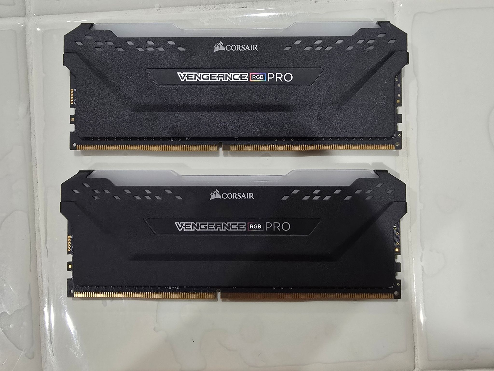 Corsair Vengeance RGB Pro 16GB (2x8GB) PC4-25600 (DDR4-3200) Memory
