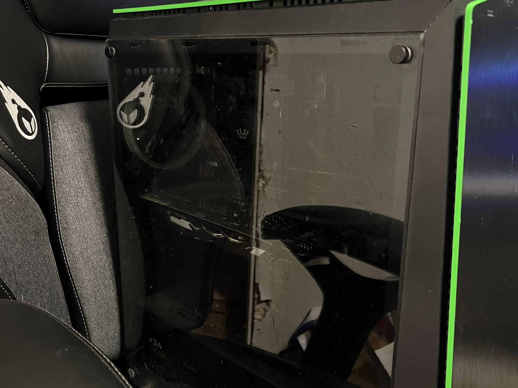 Gaming PC MSI GTX 1080 Intel i7 8700k Black and Green Full Tower 