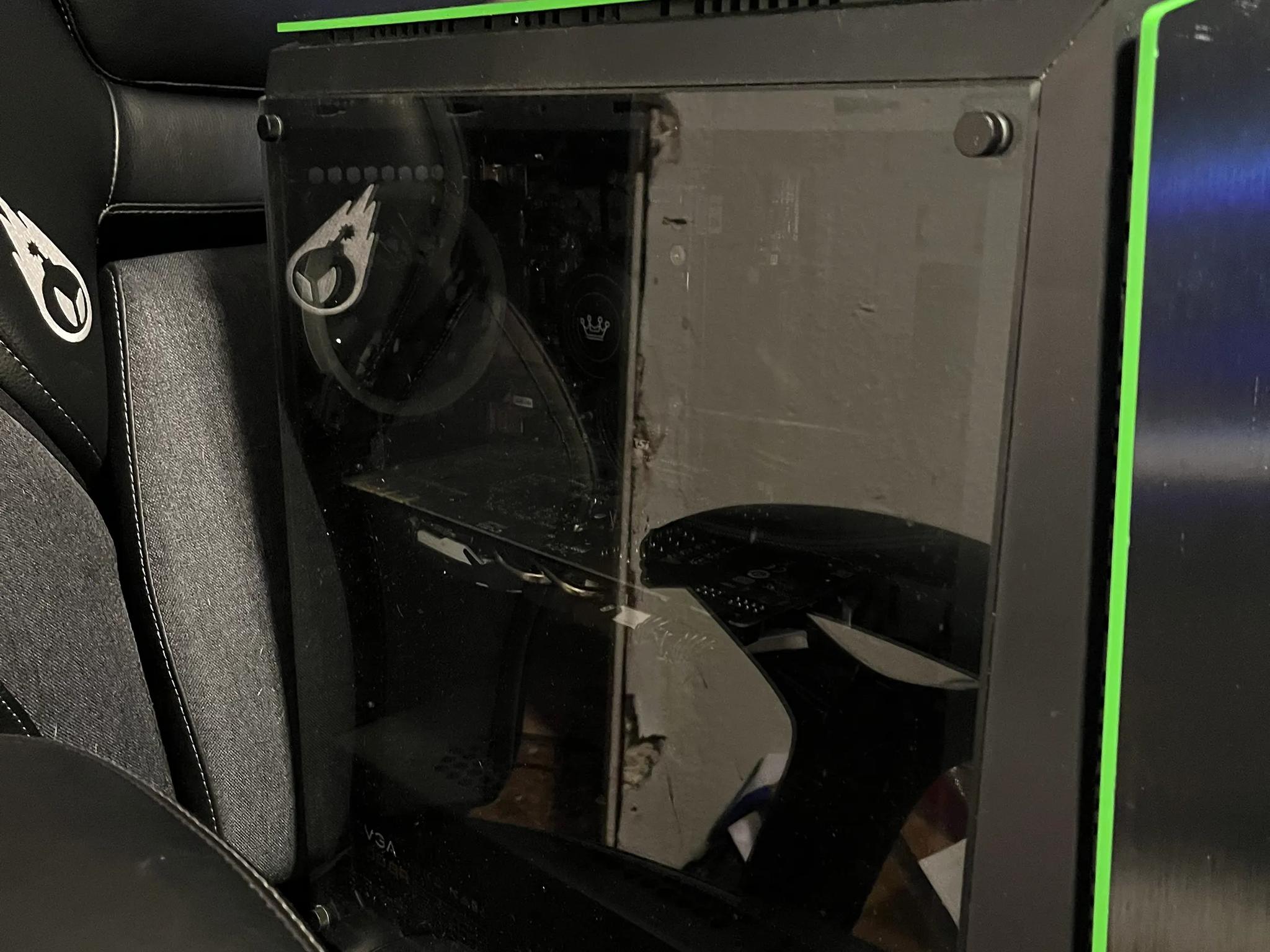 Gaming PC MSI GTX 1080 Intel i7 8700k Black and Green Full Tower 
