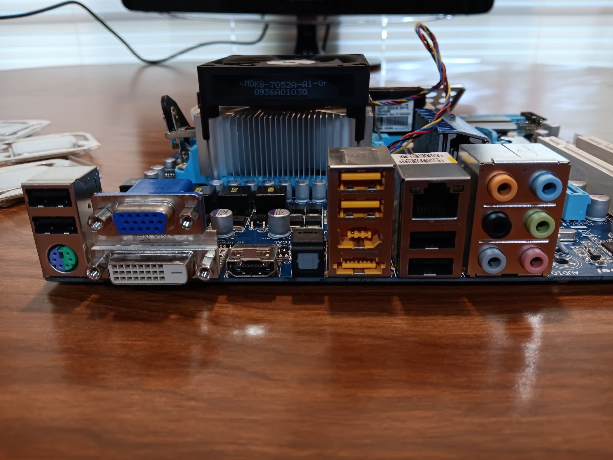 Gigabyte GA-MA785GMT-UD2H AM3 MB Athlon II X2-240 2.8GHz 8GB DDR3 1333 RAM