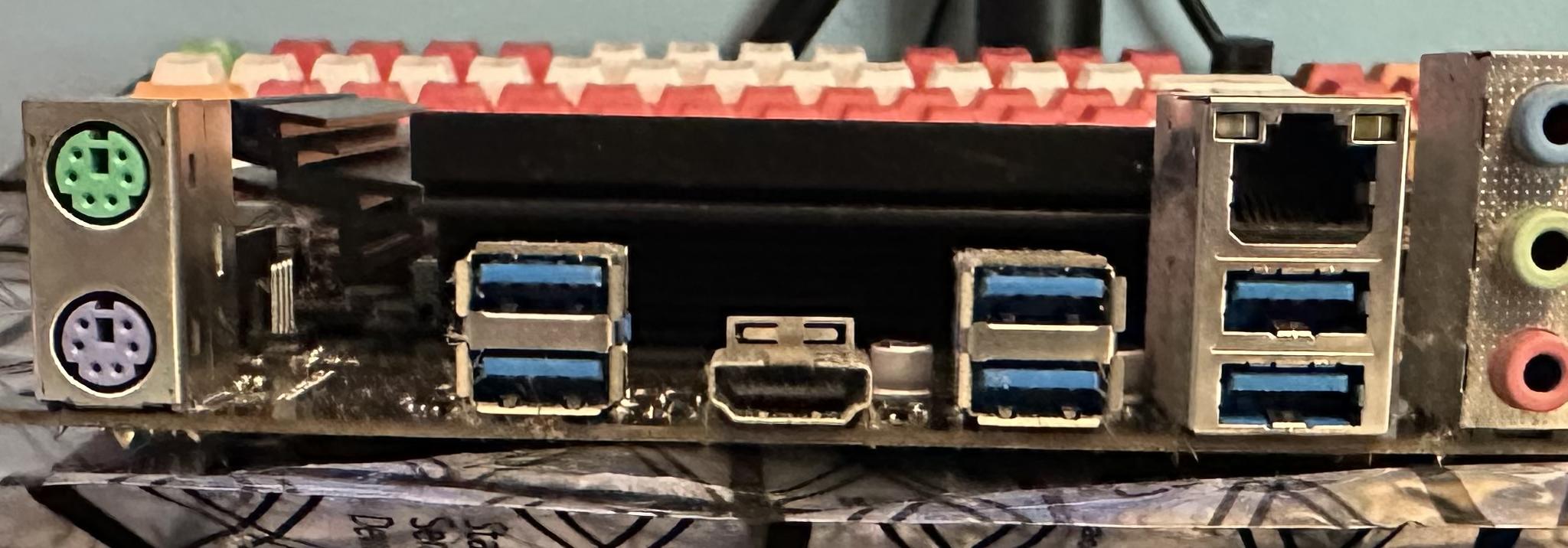 GIGABYTE Z390 UD INTEL INTEL 6Gb/s ATX Motherboard