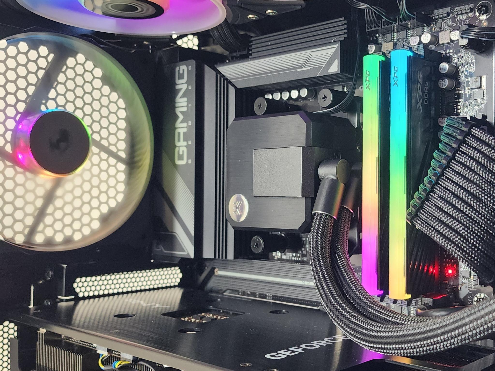 Gaming PC Ryzen 7 7800X3D 32GB RAM 1TB SSD RTX 4080 16GB Windows 11 PC