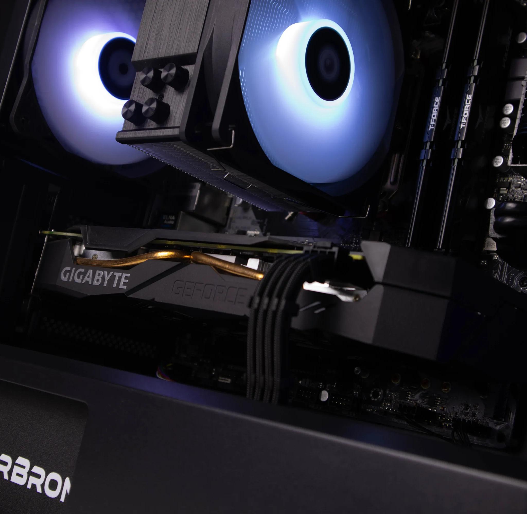 (GTX 1660 Ti | Ryzen 5 1600 | 16gb RAM)