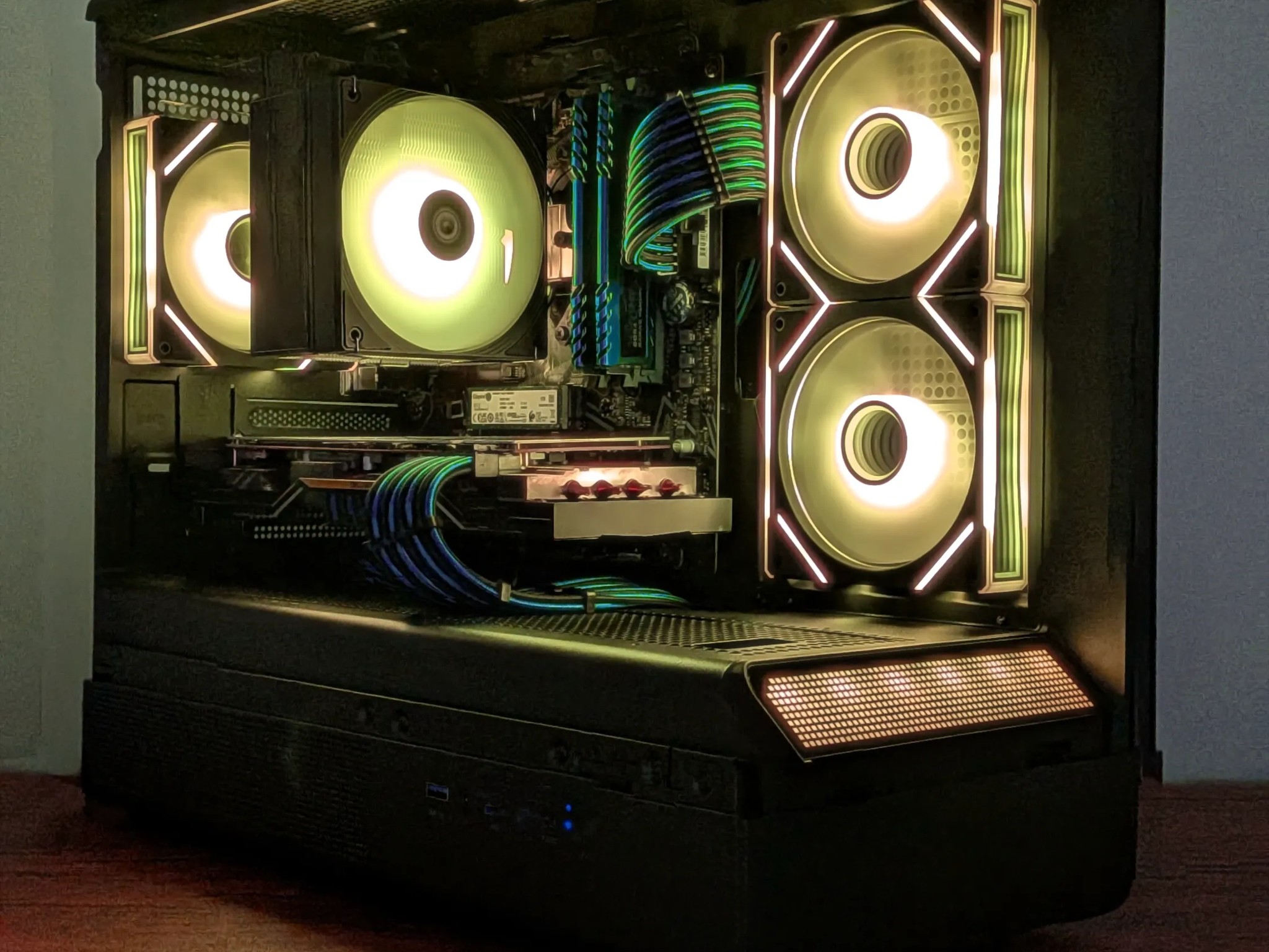 🟦"Bioluminescence"🟦 1080p Gaming PC | 5700 XT - Ryzen 5 3600 - 16GB RAM - 1TB NVME | WiFi & Win 11