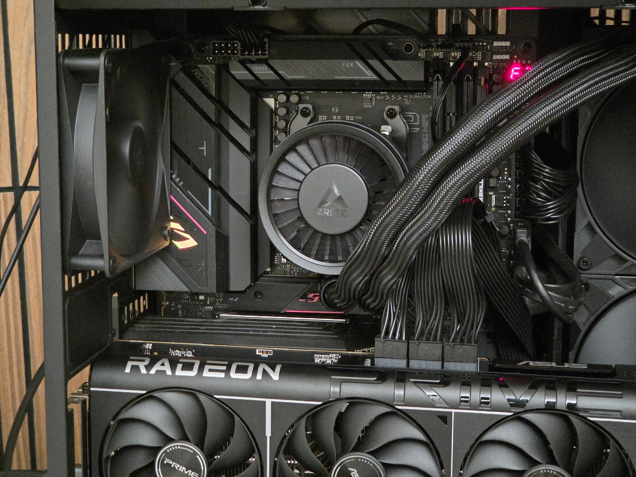 TEAM RED 🔴 | RX 9070XT 16GB | Ryzen 9 7950x | 32GB DDR5 | 1TB NVME | GOLD PSU | Windows 11 | WIFI