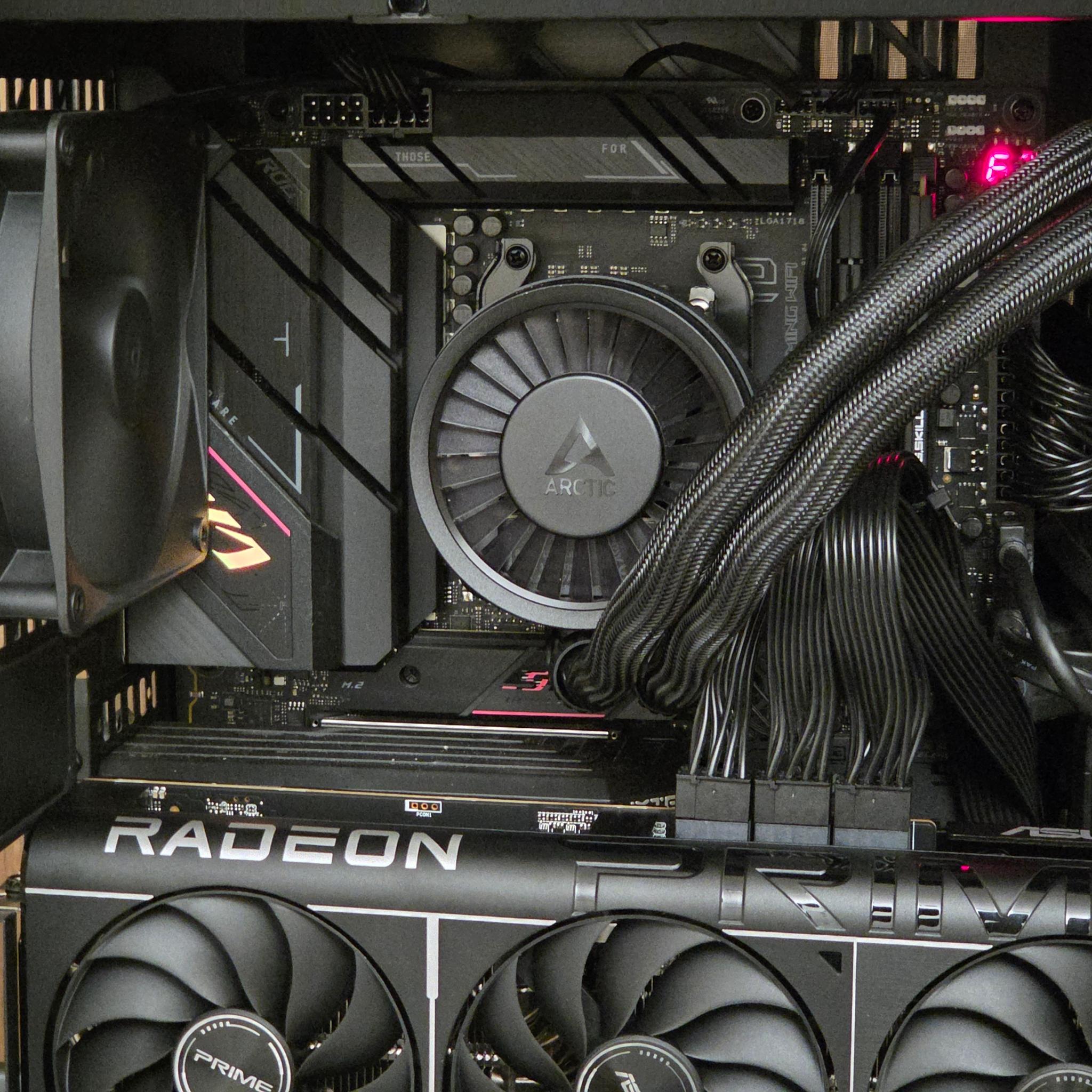TEAM RED 🔴 | RX 9070XT 16GB | Ryzen 9 7950x | 32GB DDR5 | 1TB NVME | GOLD PSU | Windows 11 | WIFI