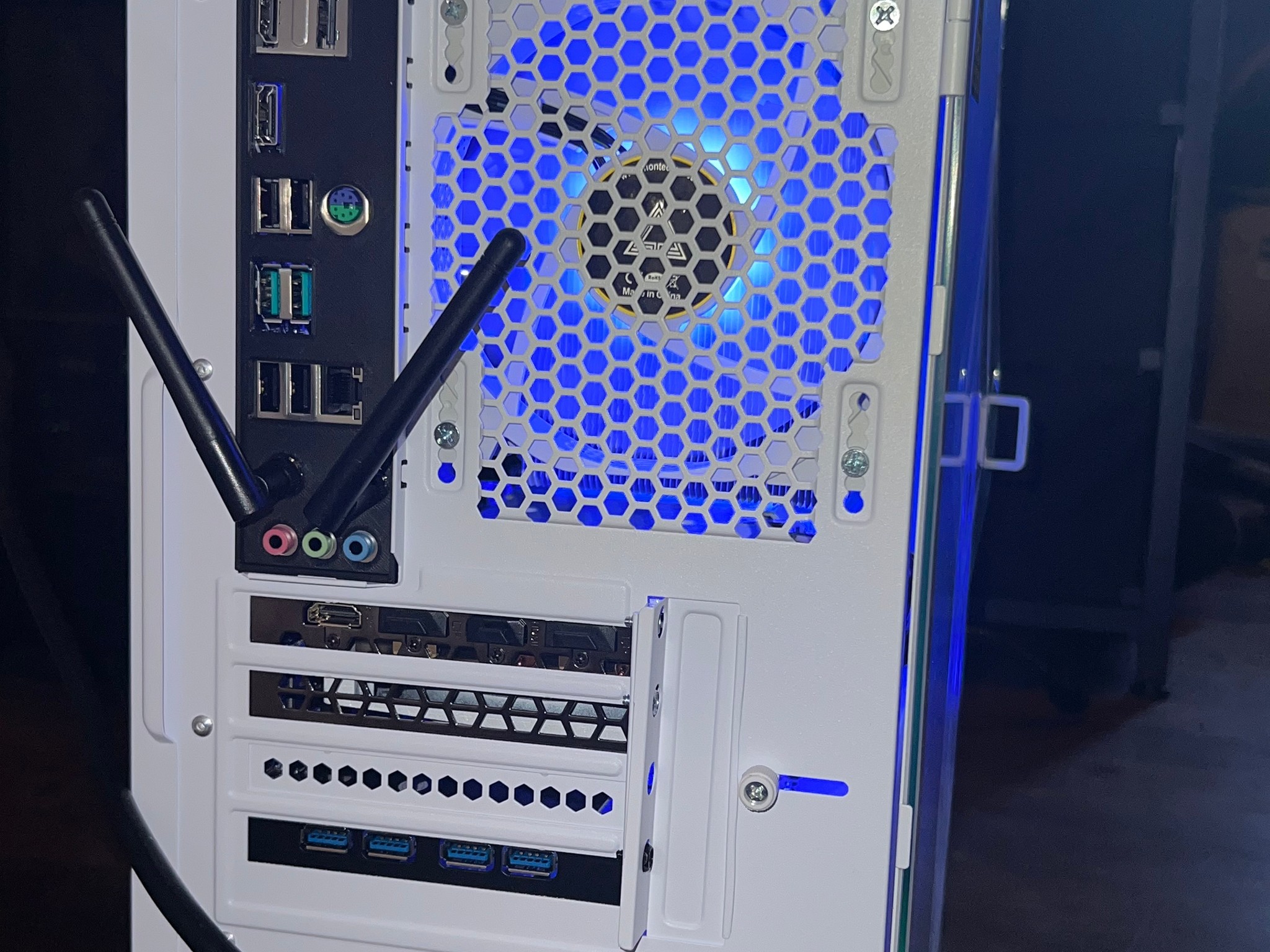 north pole i3 12100 RTX 3060 12g 16 gig ram