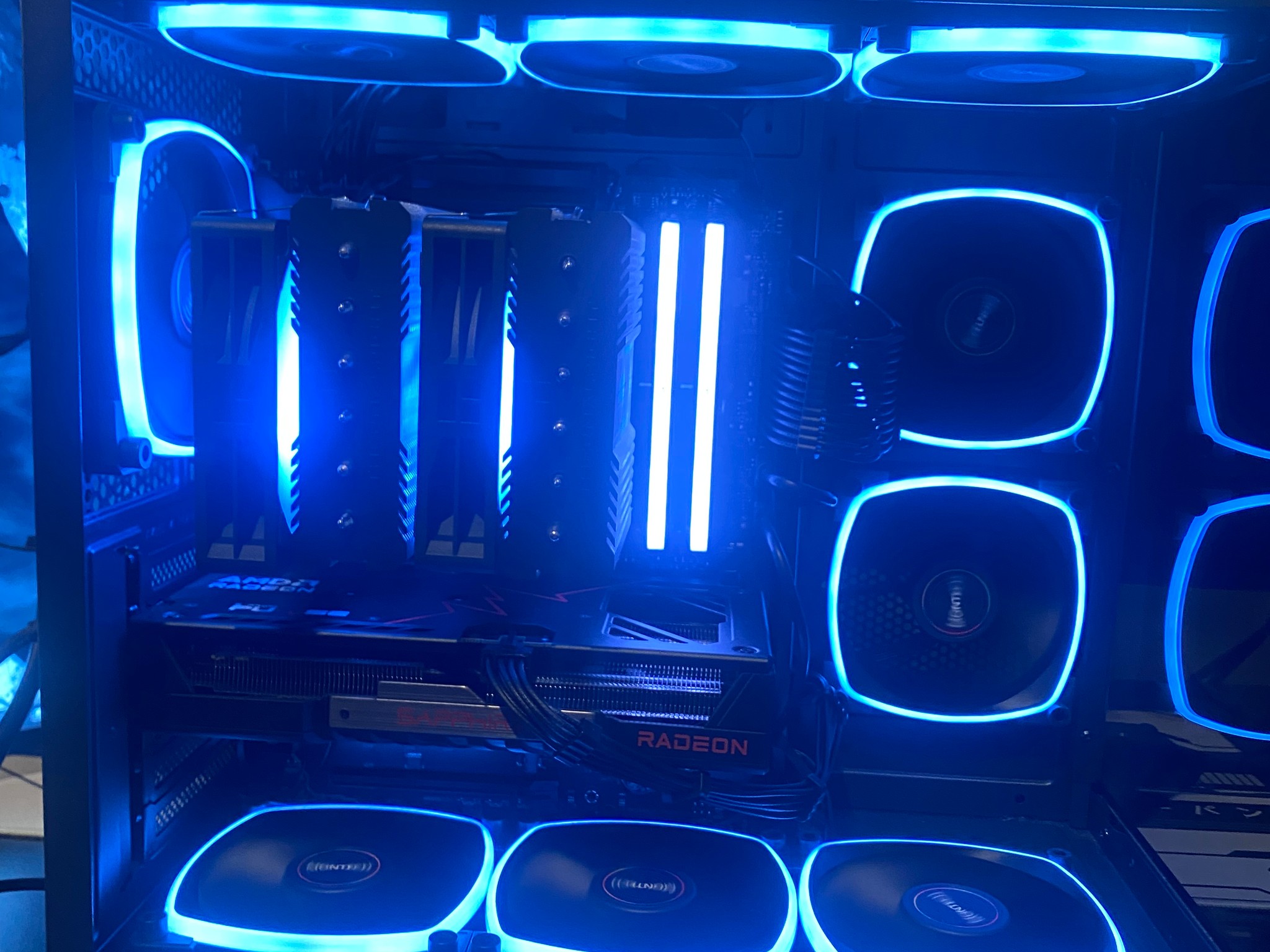 FULL AMD GAMING PC | RYZEN 5 7600X3D | RADEON RX 9060 XT 16GB | 32GB DDR5 | 2TB