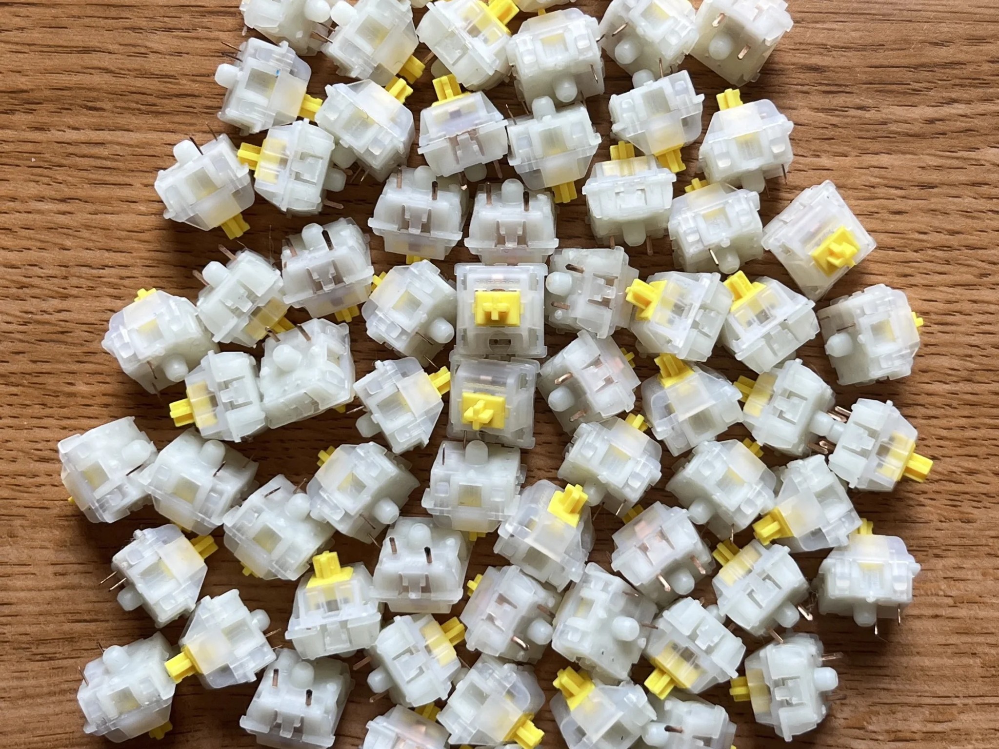 Various types of Keyboard Switches (Gateron Yellow + Huan Browns)