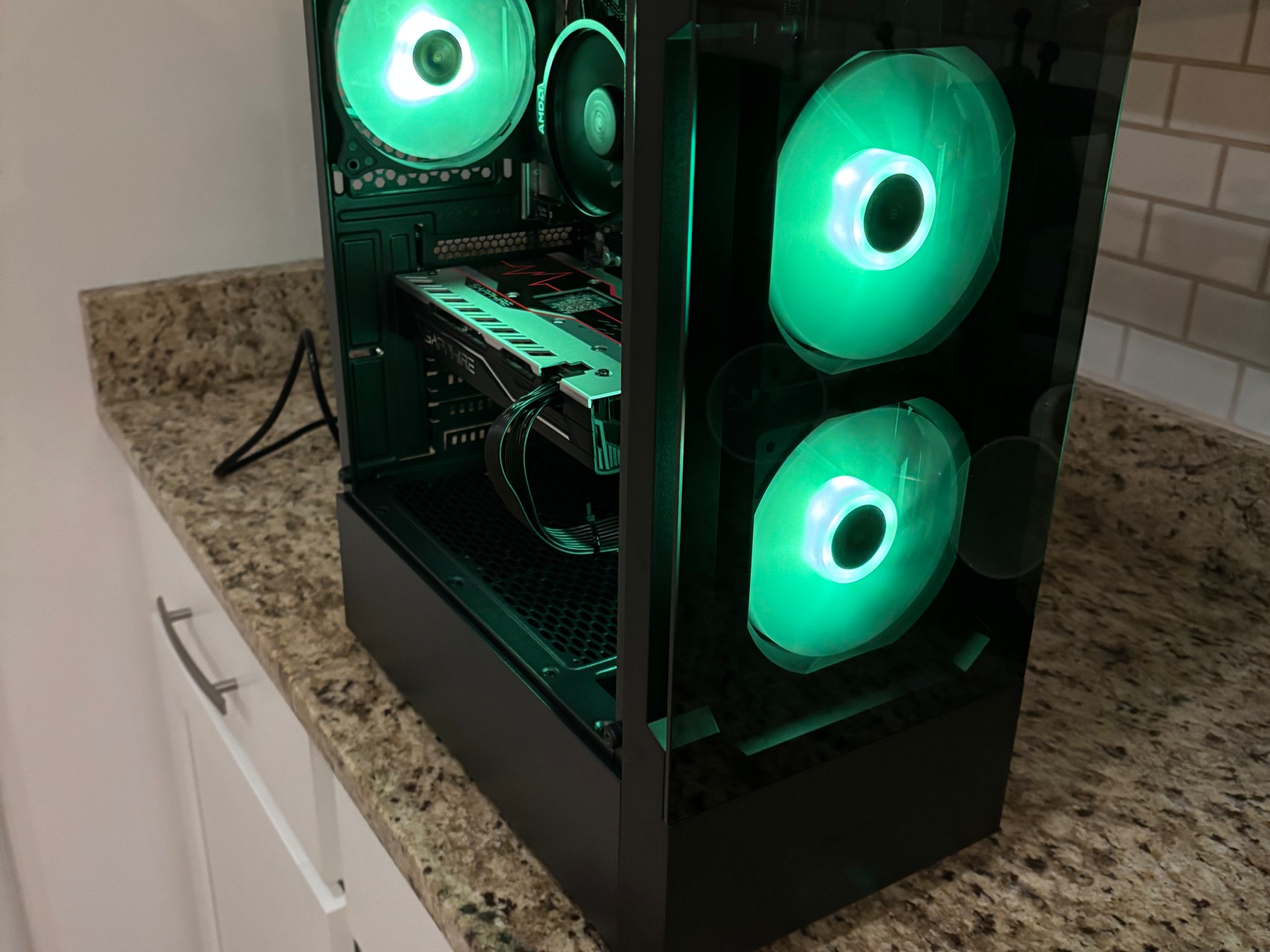 AMD Ryzen 5 4500, Radeon RX 580 8GB, 16GB DDR4 3200MHz, 512GB NVMe, B450 MOBO, ARGB Fans, WiFi Ready