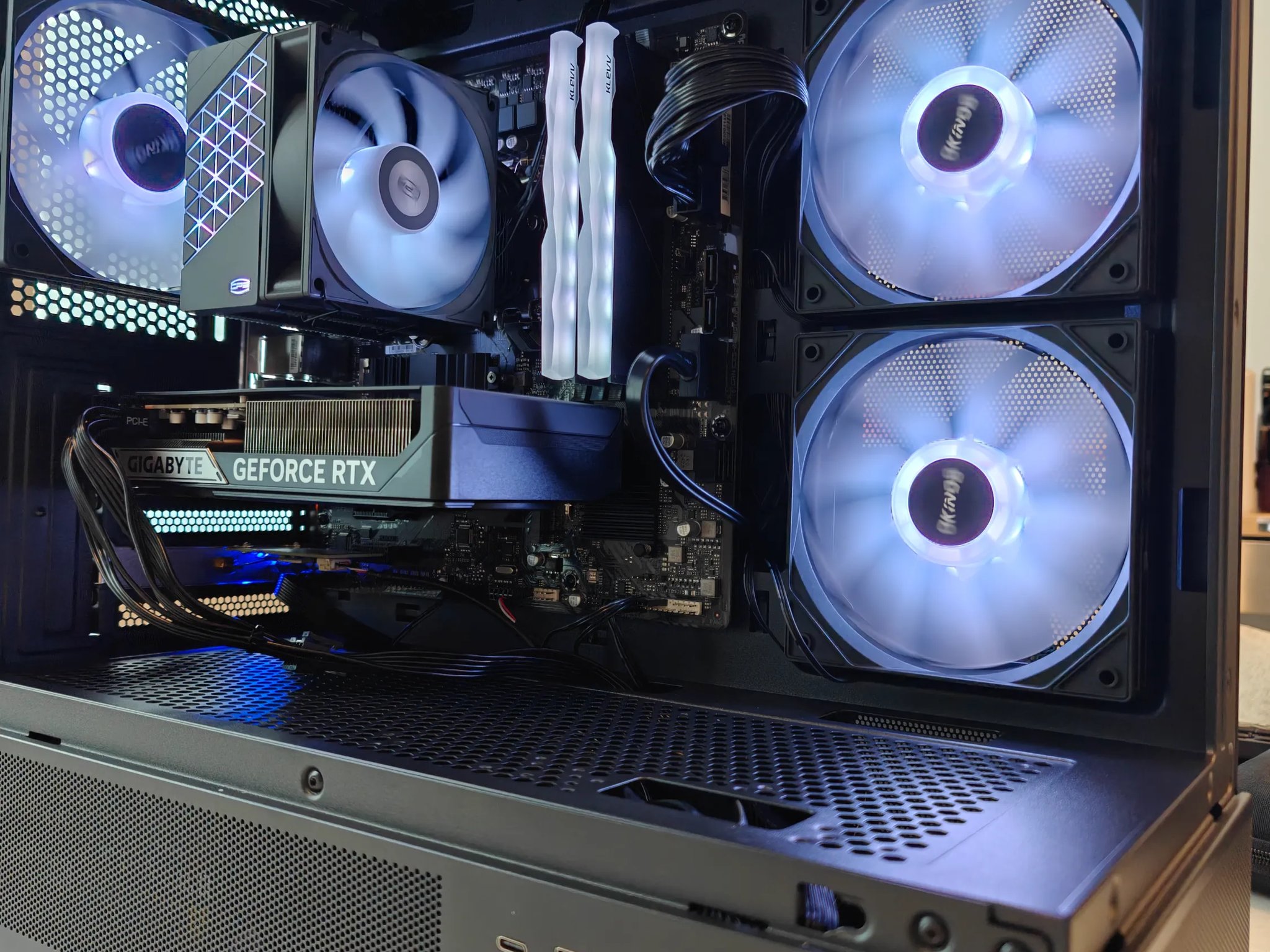 1440P - 1080P - Nvidia RTX 5060 TI 16GB - Intel Core i5 14600KF - 1TB SSD - 32GB RAM - Value PC