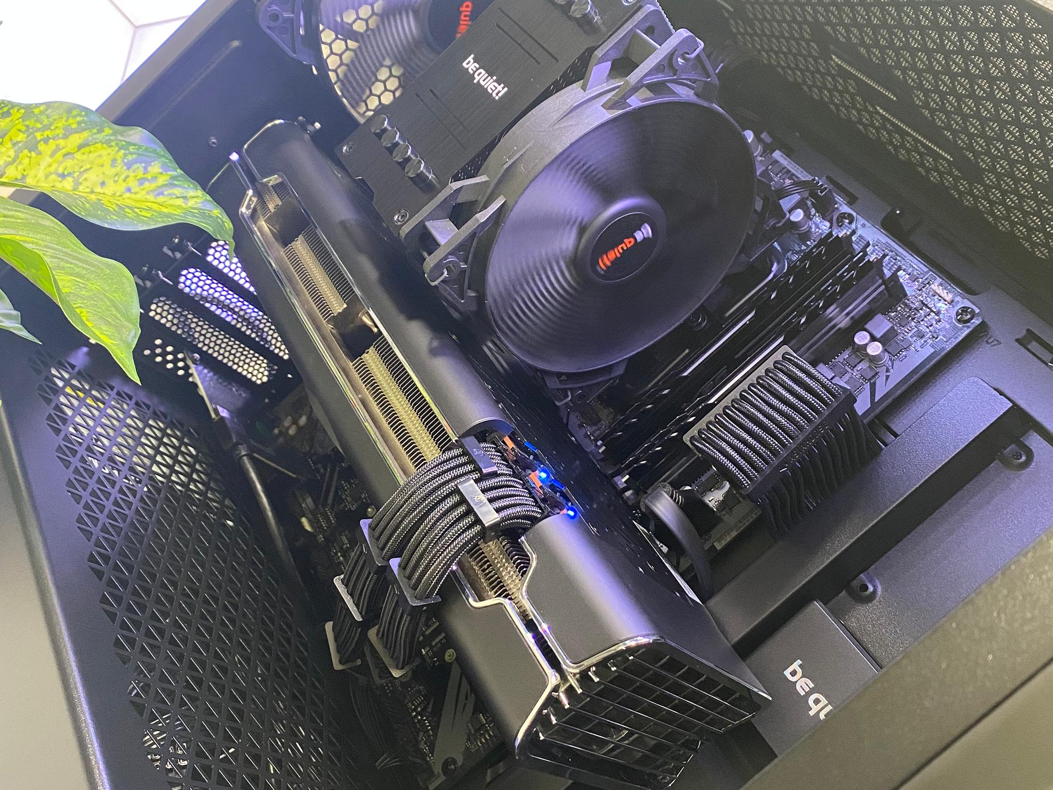 👻Phantom Overdrive👻 - Ryzen 5 5600 / 32 GB / 1TB / RX 5700 XT 8GB ⚫