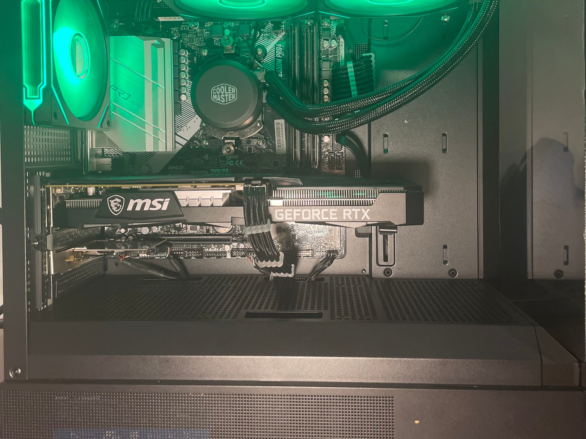 - [ ] Gaming PC | GEFORCE 3060 12gb| RYZEN 7 | 16GB RAM | WINDOWS 11 home | WiFi and Bluetooth