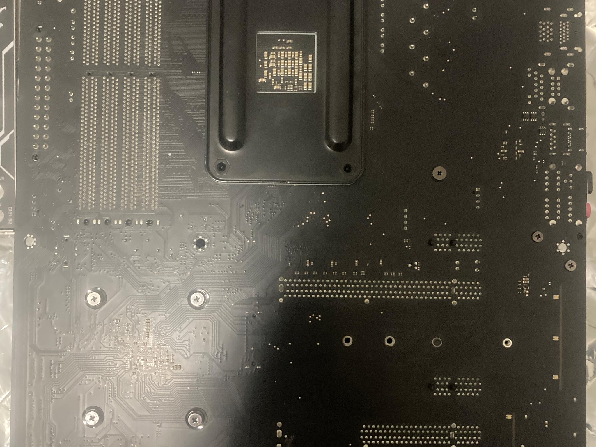 GigaByte X470 Aorus Ultra Gaming Motherboard + AMD Ryzen 3 2200GE CPU + 16GB 3200MHz DDR4 RAM