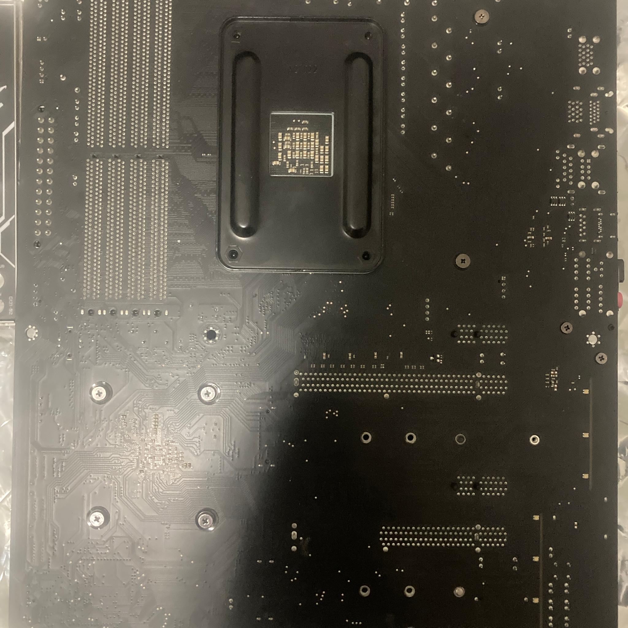 GigaByte X470 Aorus Ultra Gaming Motherboard + AMD Ryzen 3 2200GE CPU + 16GB 3200MHz DDR4 RAM