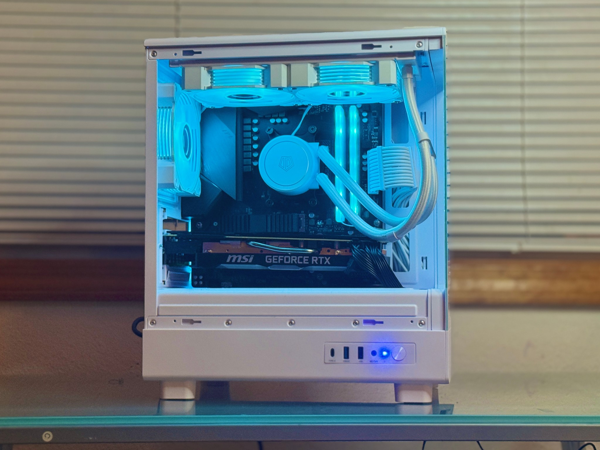 "Snow" White Gaming PC | Ryzen 5 5600x | RTX 2070 SUPER | 16gb DDR4 RAM | 1TB NVMe SSD