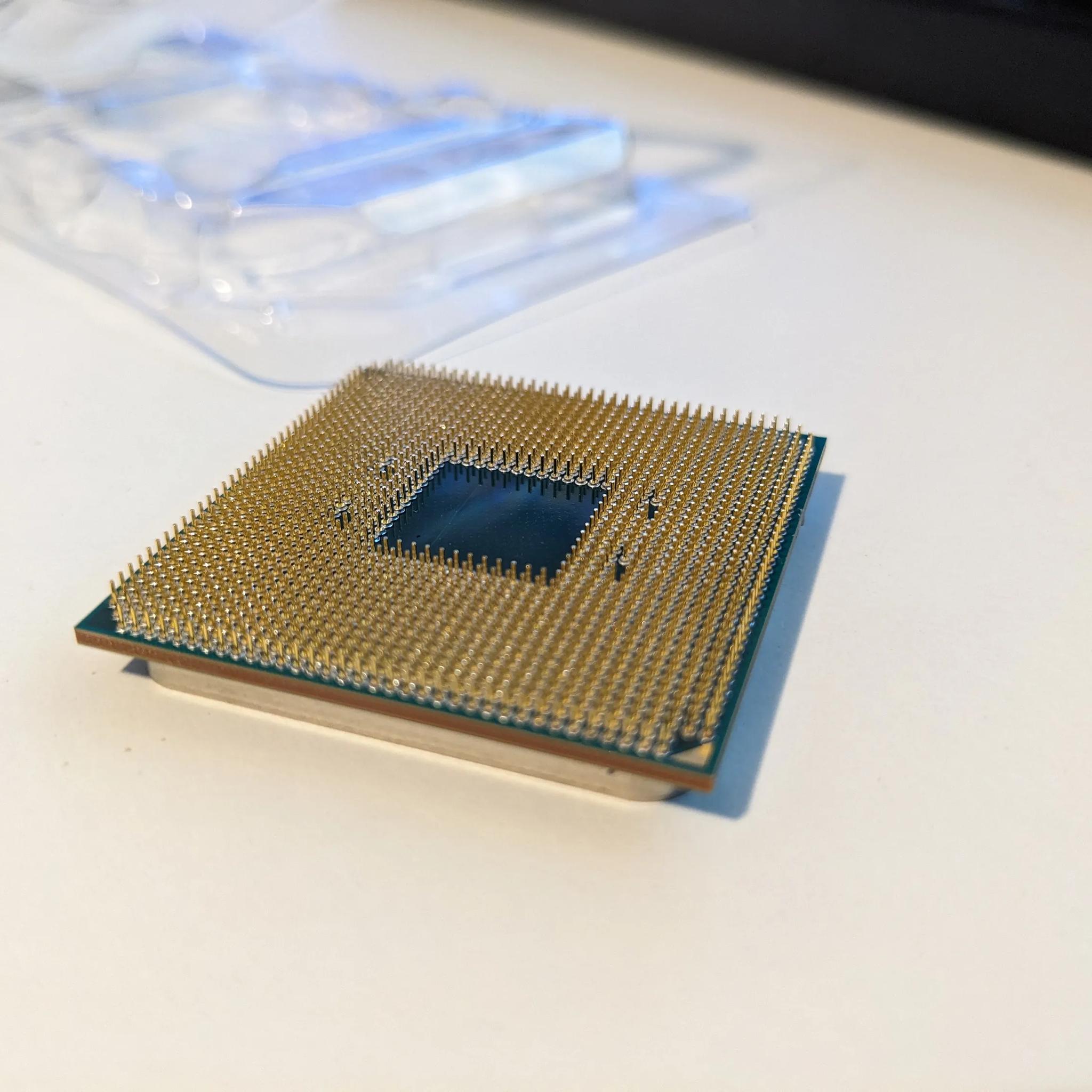 AMD Ryzen 7 3700X