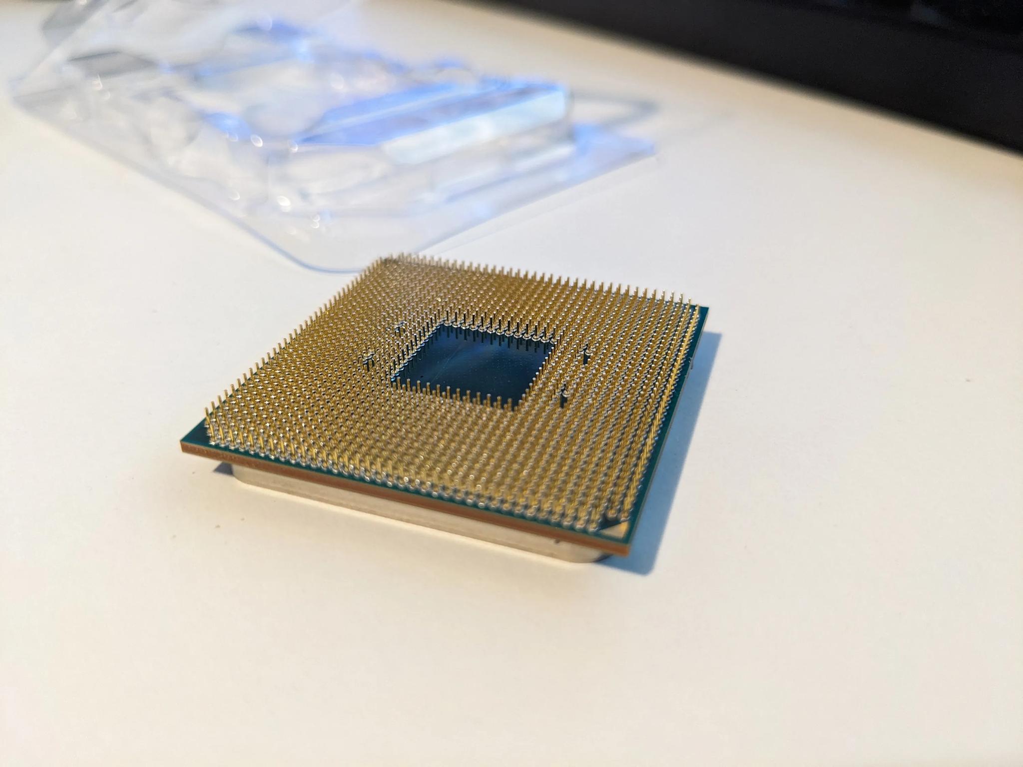 AMD Ryzen 7 3700X