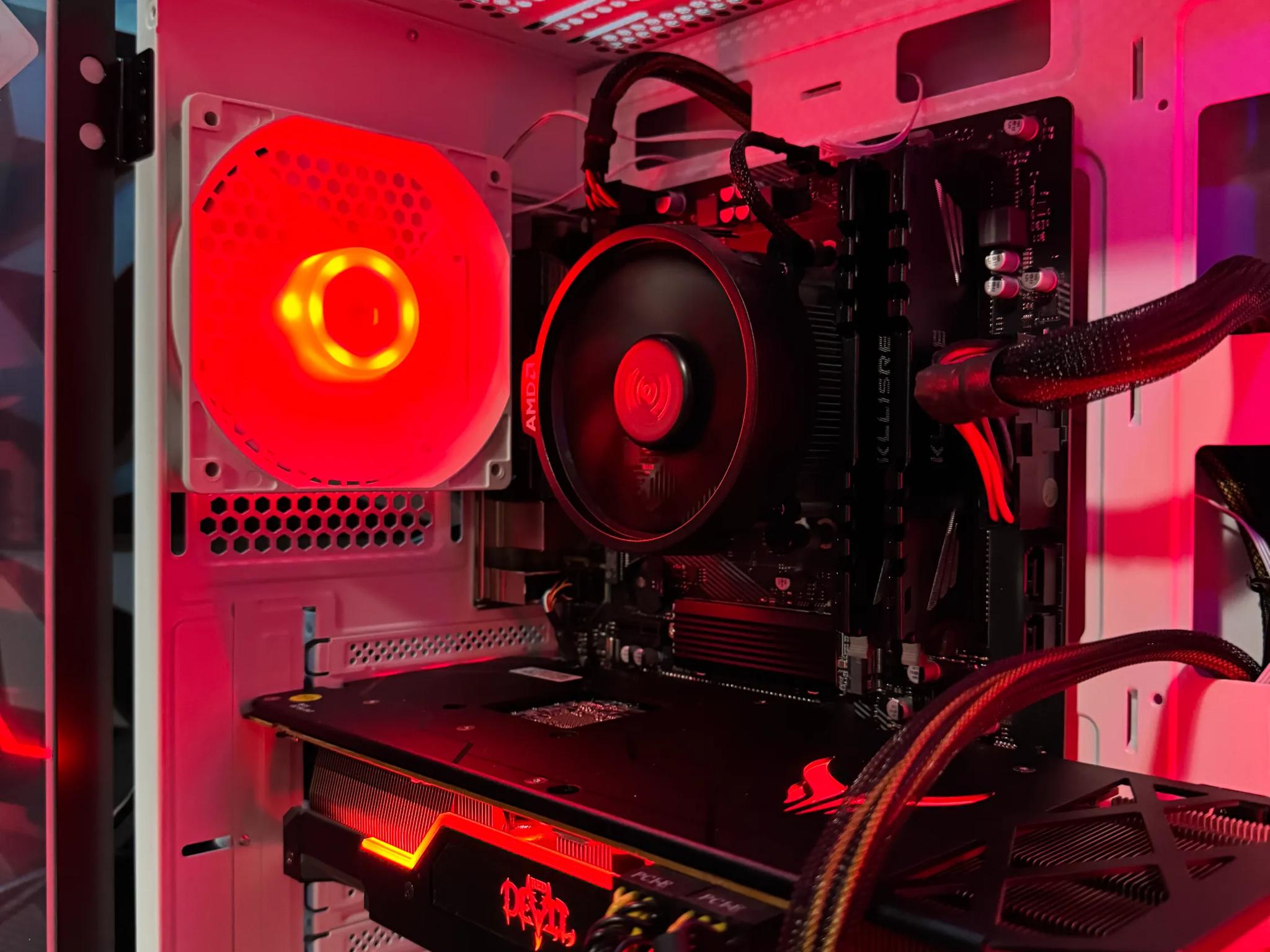 🔥🖥 Mid Daddy White🔥🖥 Ryzen 5 5500|| RX 5700XT| 16 GB DDR4| 1 TB NVMe